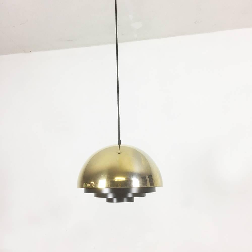 Article:

Hanging light



Model:

Milieu, special edition: Golden Line 24-karat gold coated



Design:

Jo Hammerborg


Producer:

Fog and Morup



Origin:

Denmark



Age:

1970




  
This metal hanging light