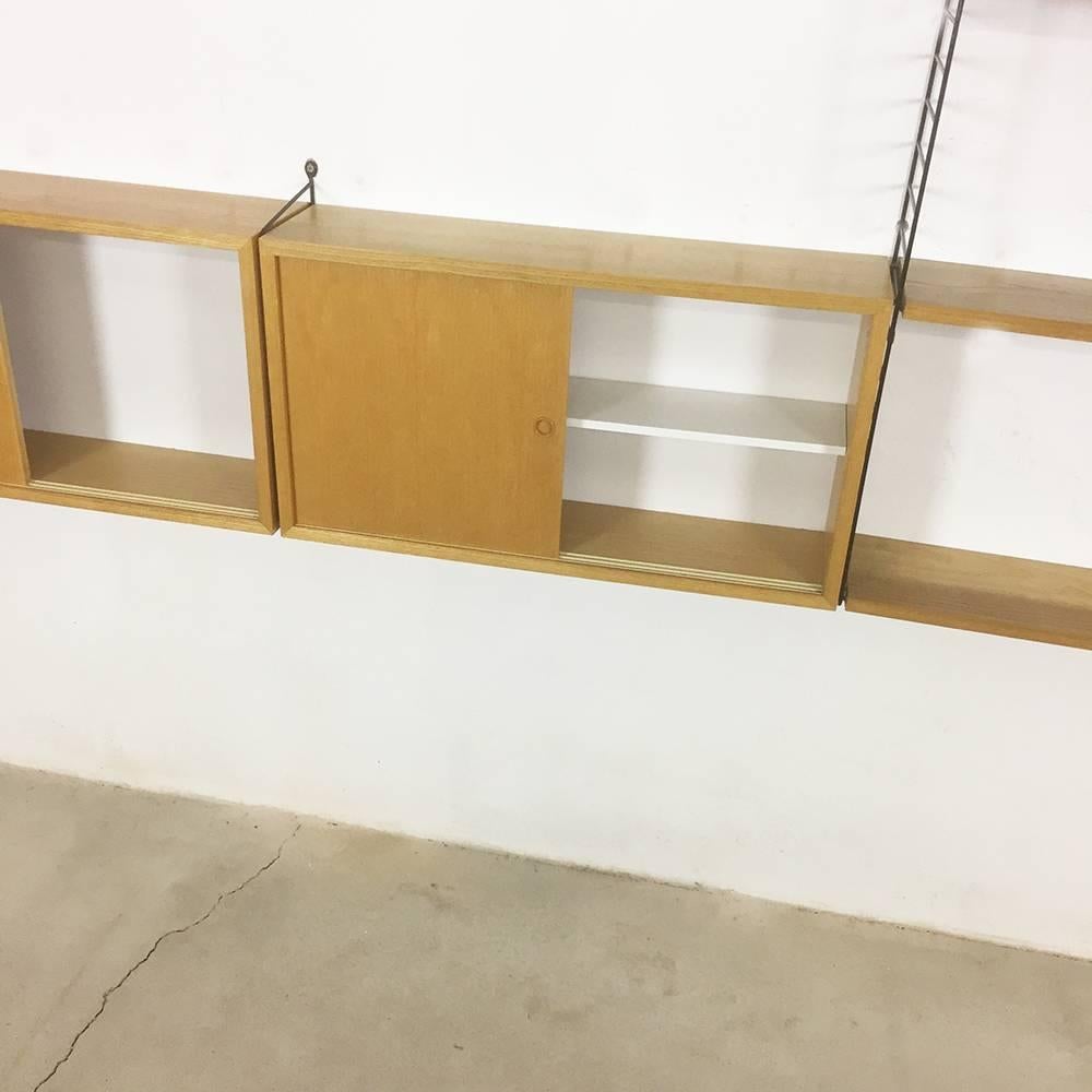 Original 1960s Modular String Wall Unit in Ashwood by Nisse Strinning, Sweden In Good Condition In Kirchlengern, DE