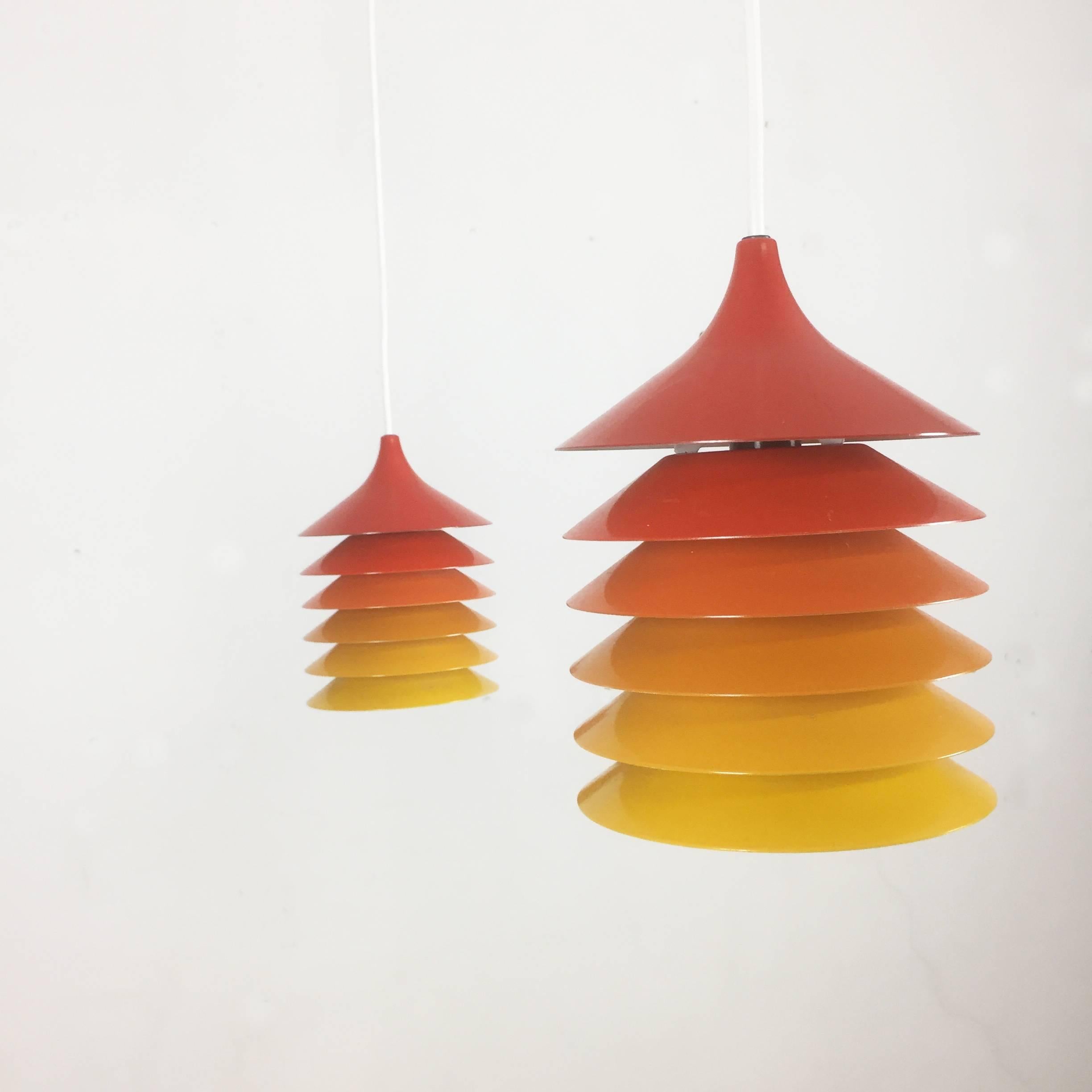 Article:

Set of three hanging lights


Model: Duett in red-yellow


Producer:

IKEA, Sweden


Design:

Bent Gantzel-Boysen



Age:

1970s




Description:

Set of three original 1970s hanging light designed by Bent