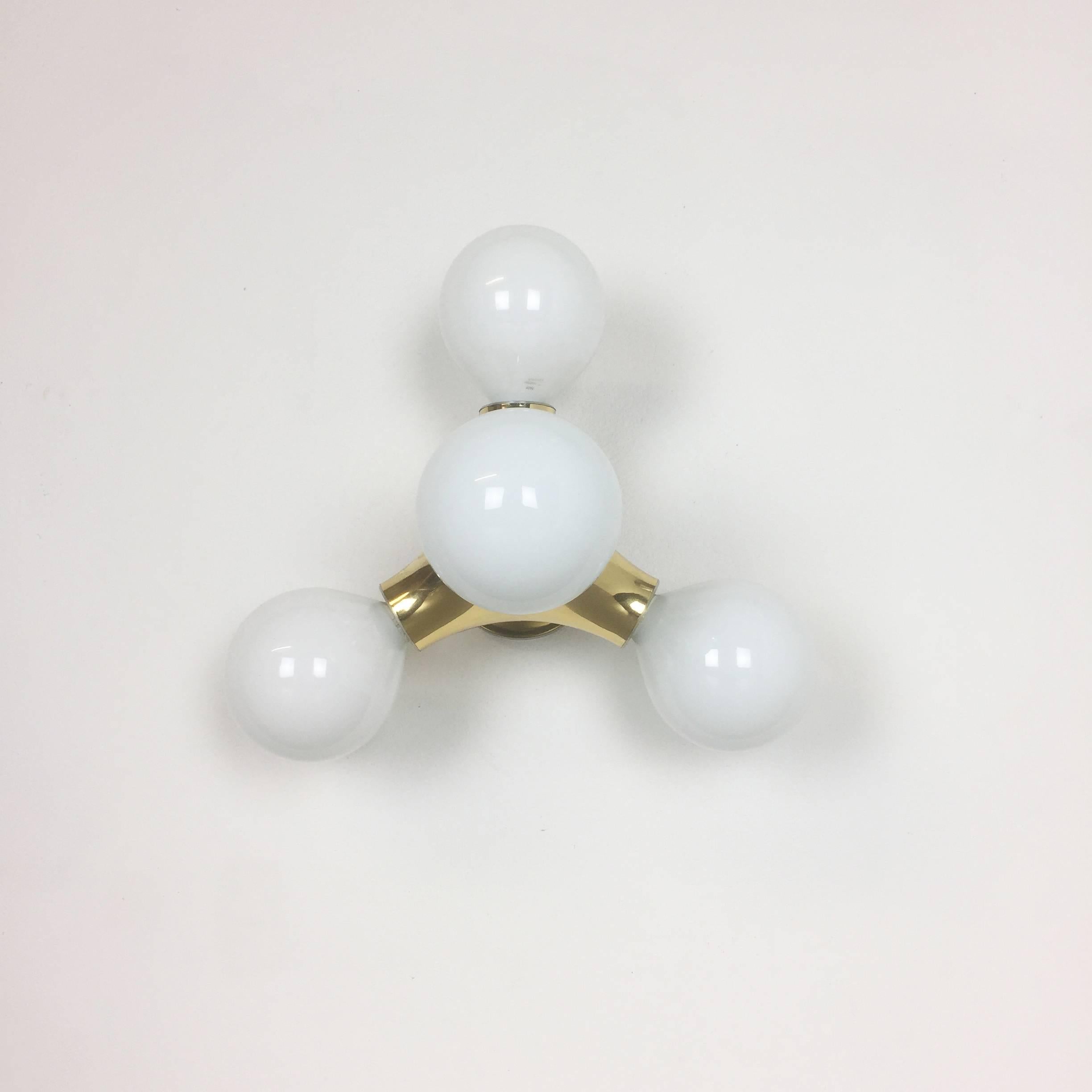 Original Modernist 1960s Atomic Wall and Ceiling Light by Cosack Lights, Germany In Good Condition In Kirchlengern, DE