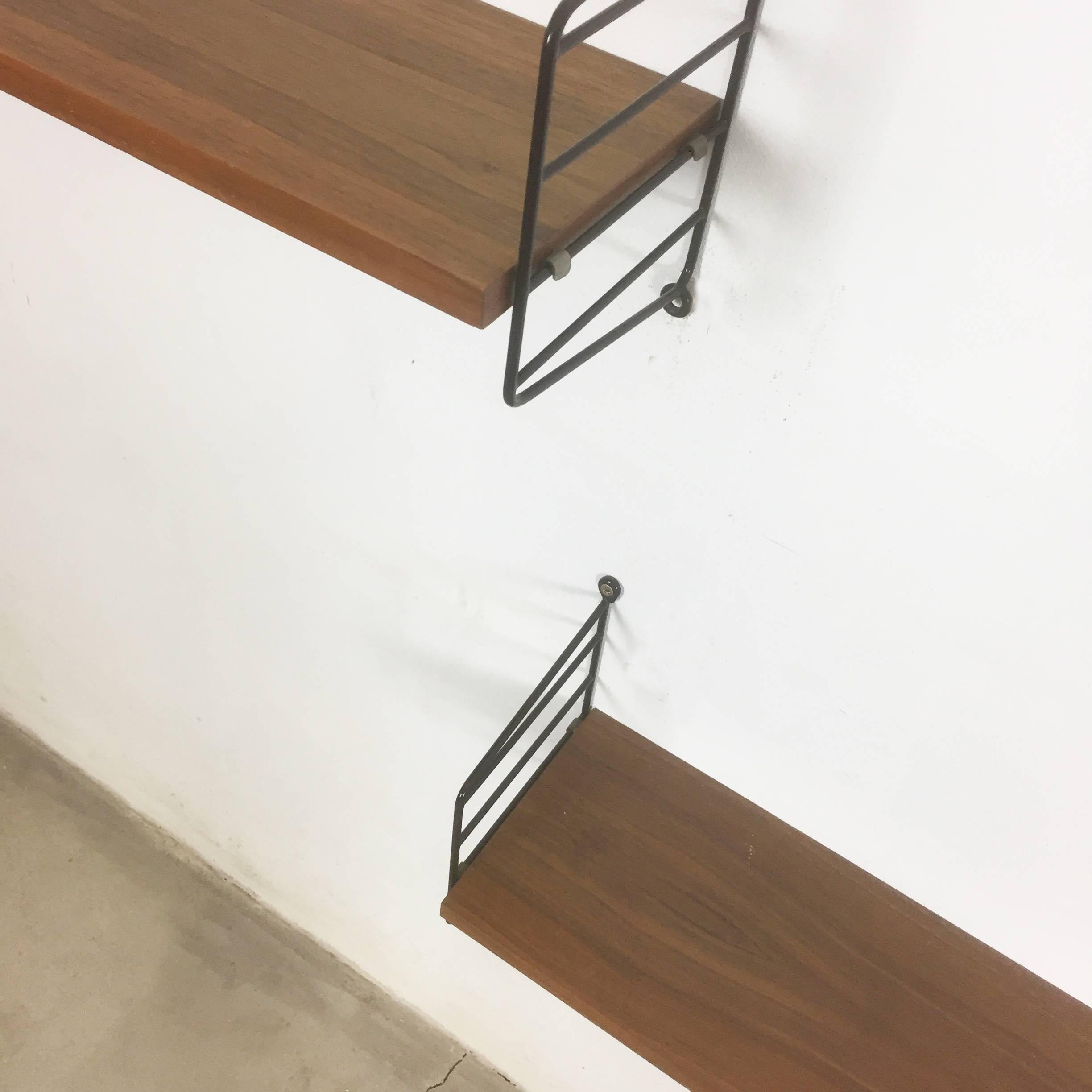 Set of Two String Walnut Wall Units Nisse Strinning String Design AB Sweden In Good Condition In Kirchlengern, DE