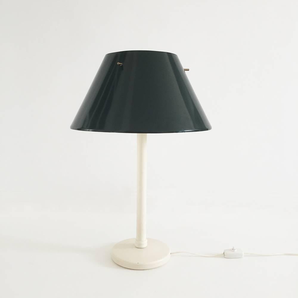 Desktop light by Hans-Agne Jakobsson.

Producer: Hans-Agne Jakobsson A.B., Markaryd Sweden,

1960s.

This desk light was designed by Hans-Agne Jakobsson in the 1950s and produced by his own company, Hans-Agne Jakobsson A. B. in Markaryd,