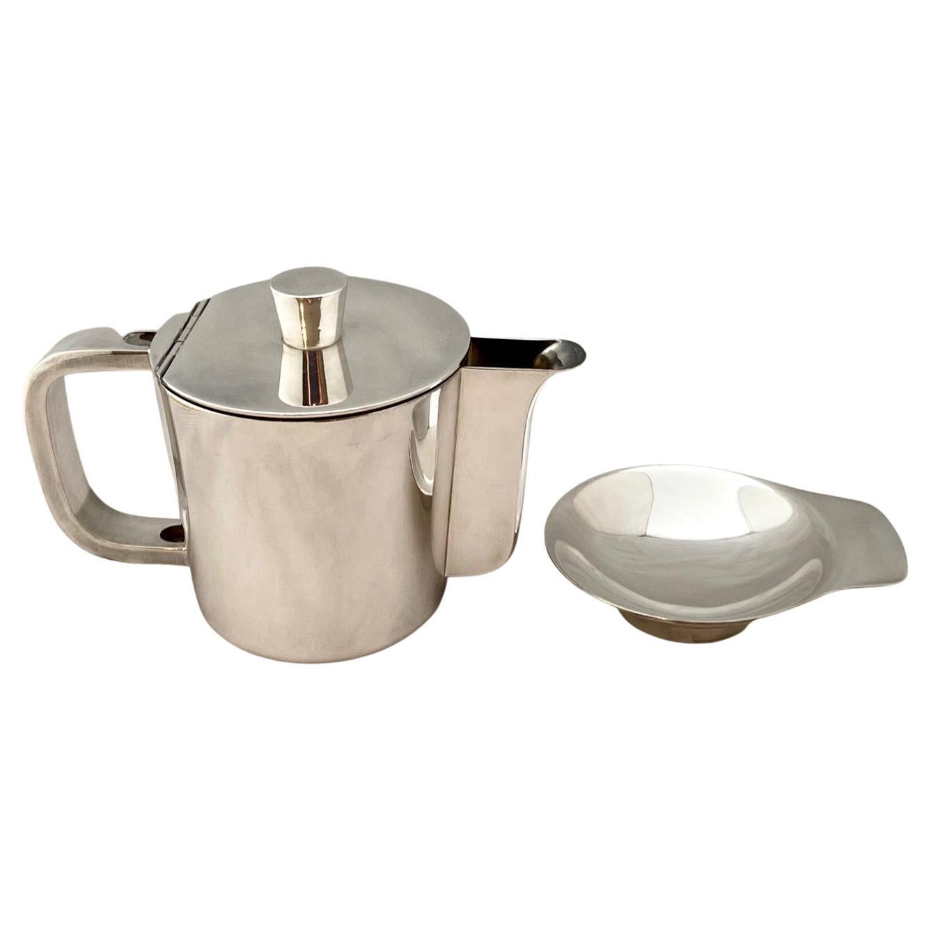 Argenté Cafetière en métal argenté Gio Ponti des années 1950, un petit plat et un porte-œuf par A. Krupp en vente