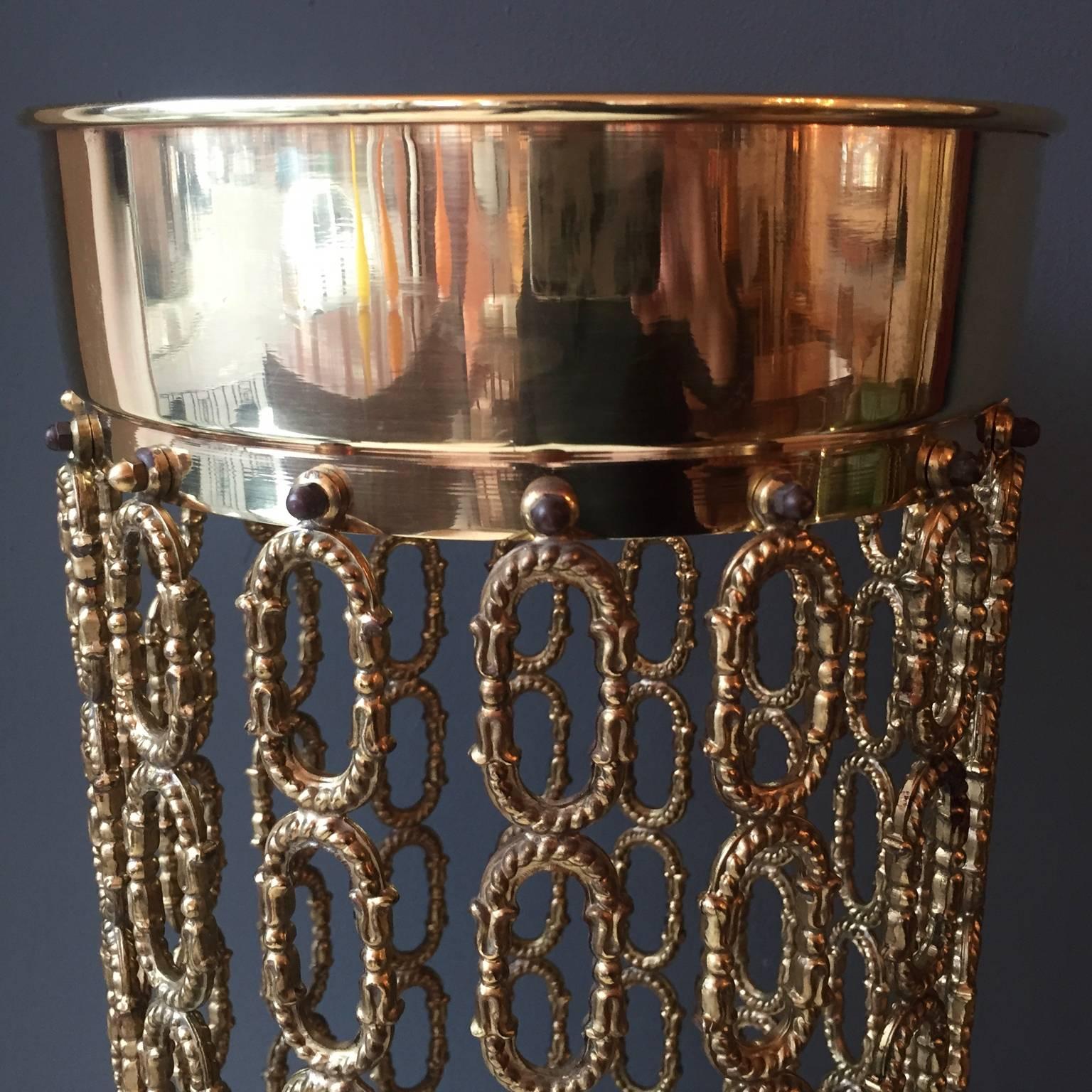 1950s Intricate Brass Umbrella Stand In Good Condition In London, GB