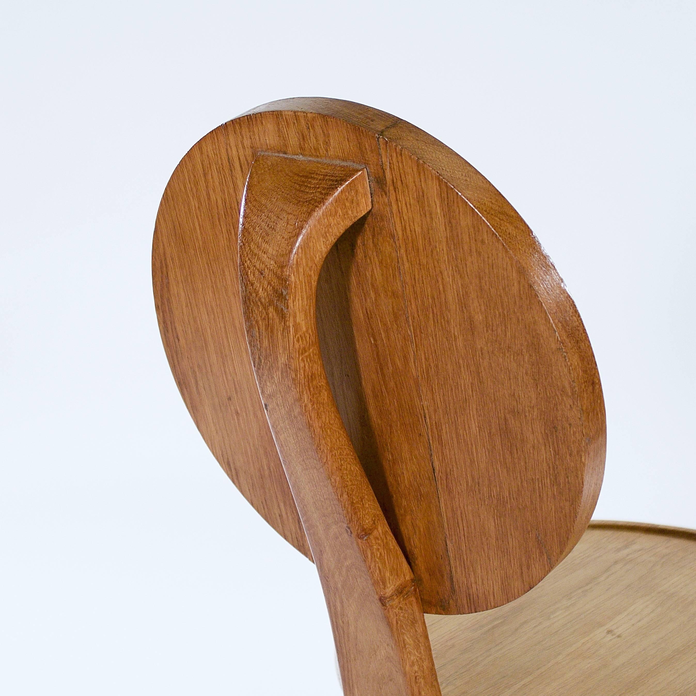 Pair of Unusual Oak Hall Chairs with Bobbin Legs In Excellent Condition In Babworth, Retford