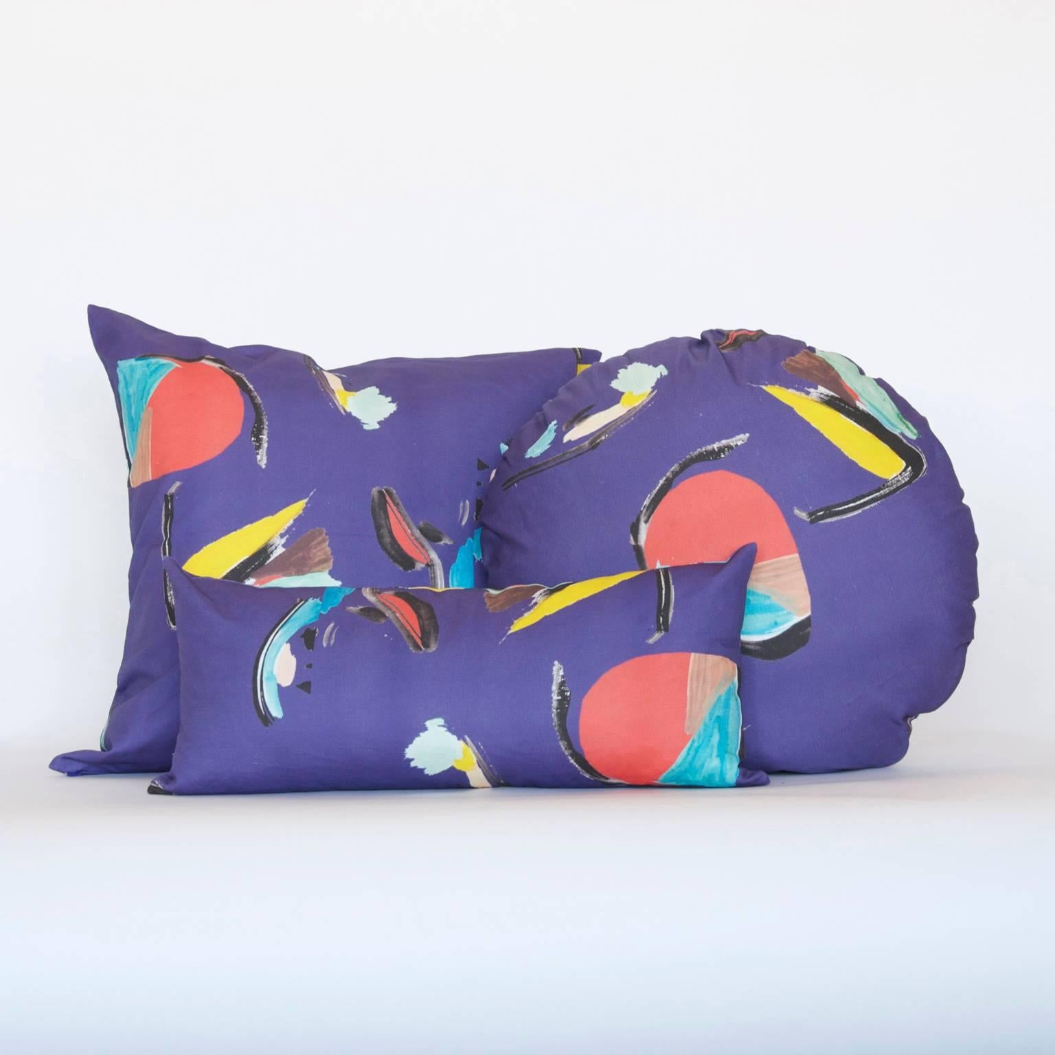 Contemporary Circle Purple Pod Pillow For Sale