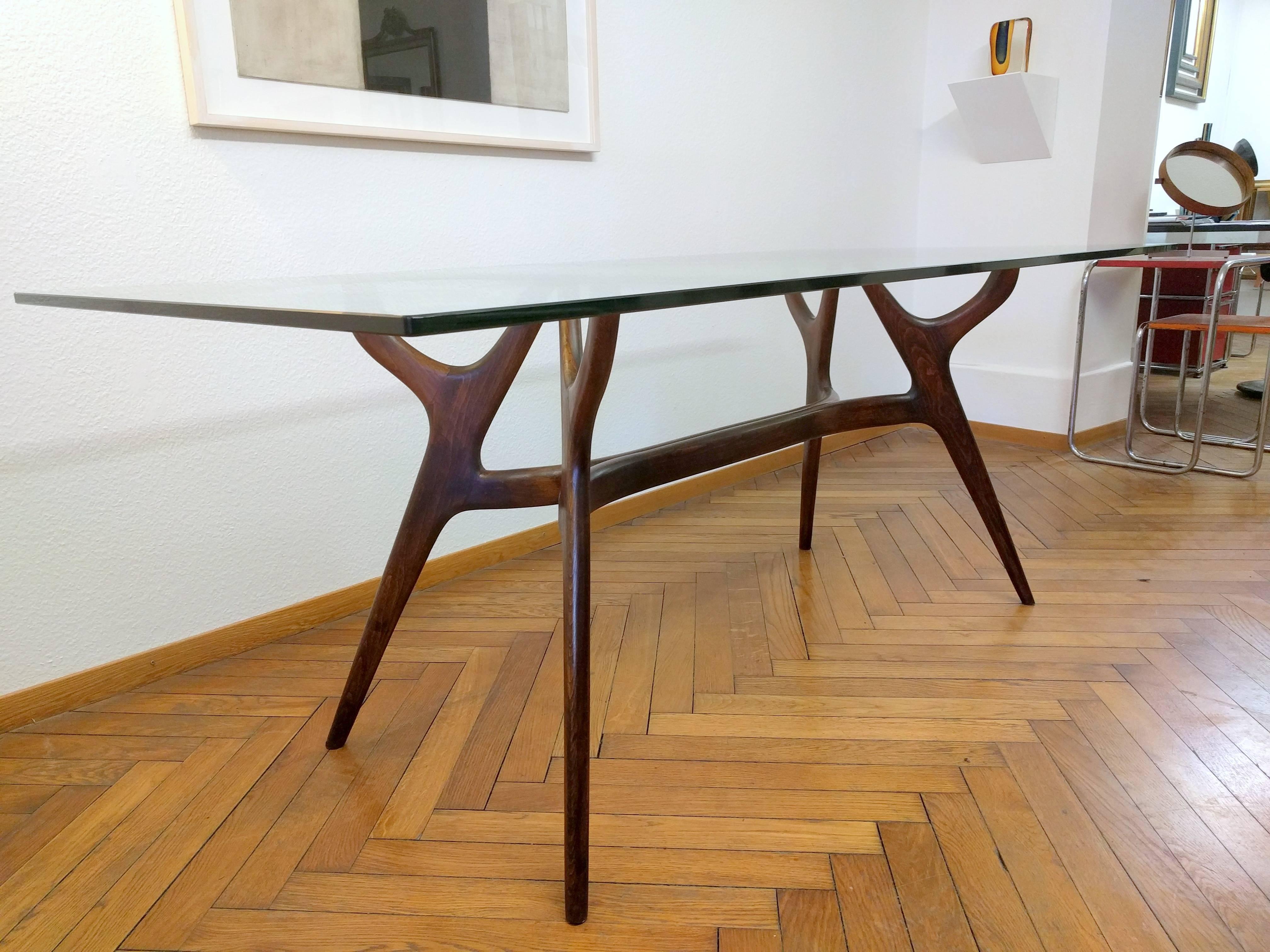 Mid-Century Modern Beautiful Table Designed by Ico Parisi Made by Palisander, 1960 For Sale