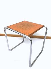 Seltener orangefarbener B9-Tisch, Marcel Breuer Thonet Bauhaus