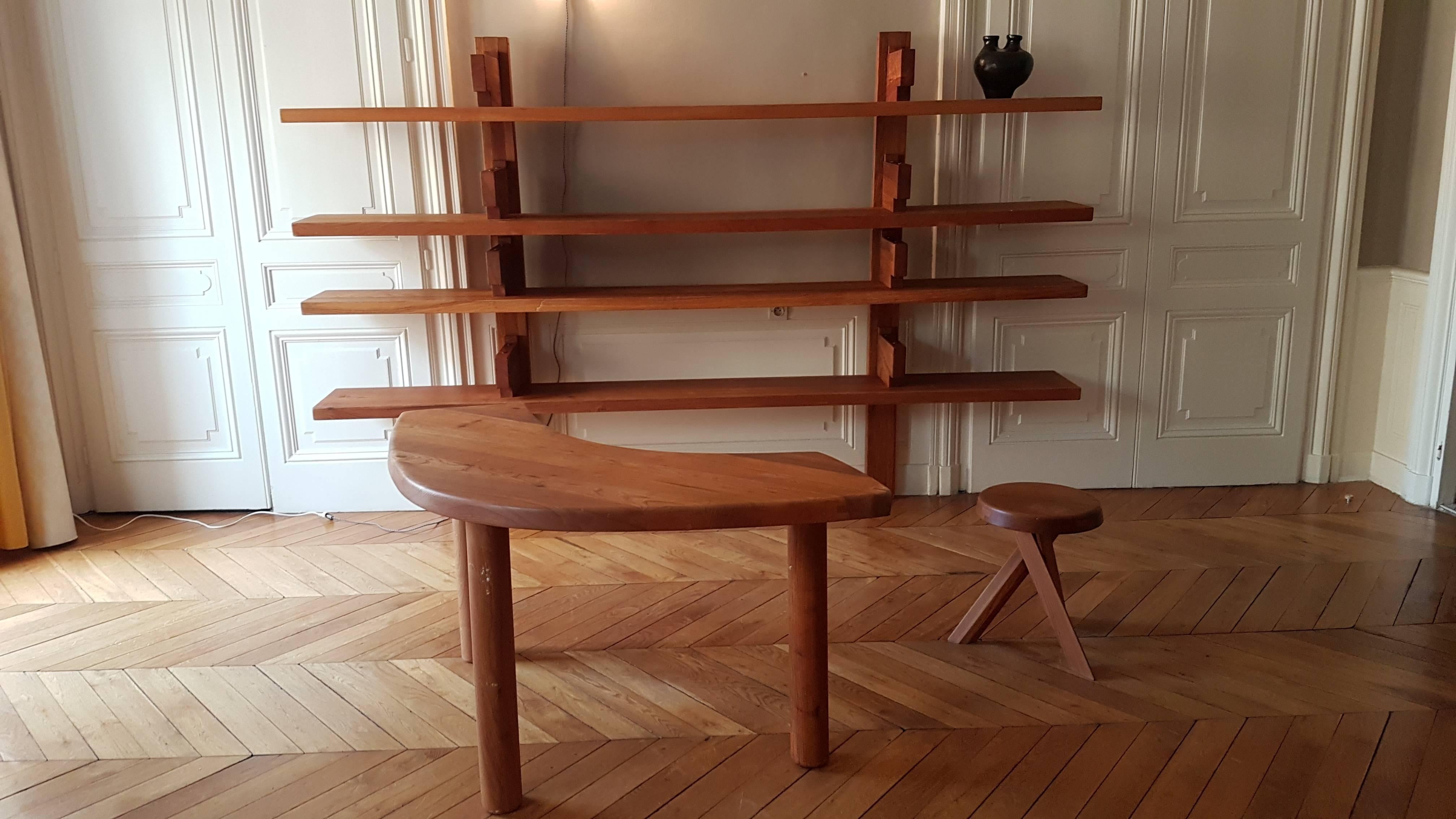 Table Pierre Chapo T 22 B in French Orme, 1971 Date under the shelf his table can also serve as desk, console. Table of great elegance, a pure design approaching Charlotte Perriand. The table is in an excellent condition. Measures: L 156cm/ H 73/