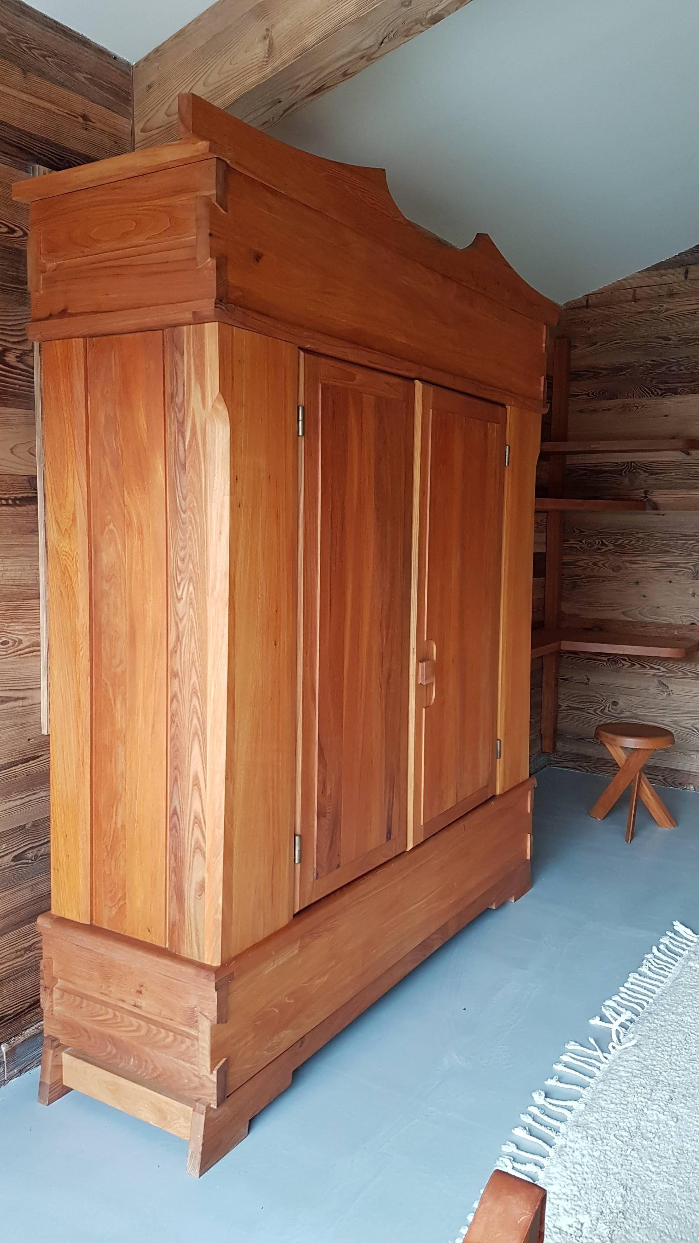 Mid-Century Modern Monumental Wardrobe of Pierre Chapo R 02 B in French Elm of 1970 For Sale