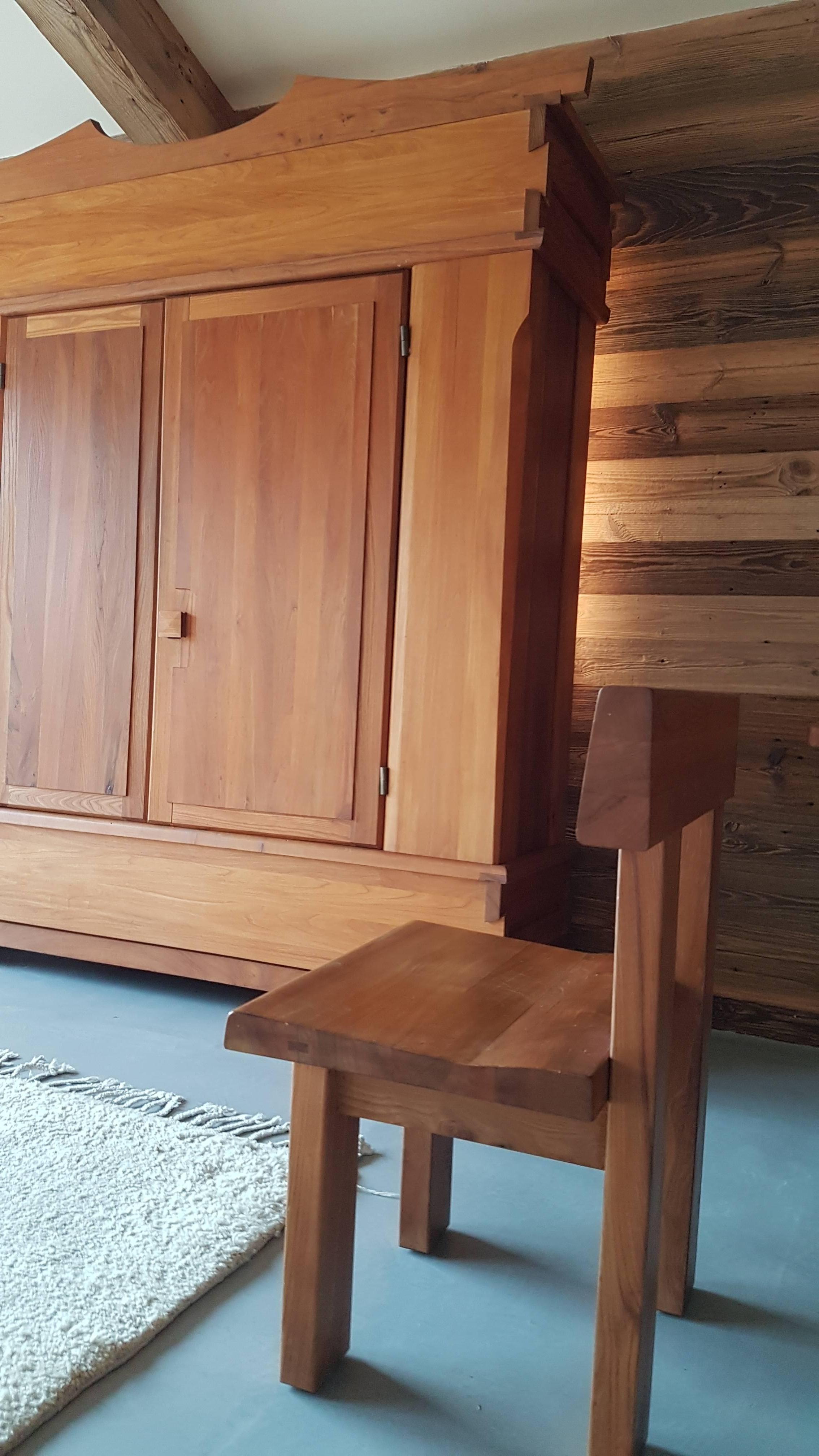 Monumental Wardrobe of Pierre Chapo R 02 B in French Elm of 1970 For Sale 3