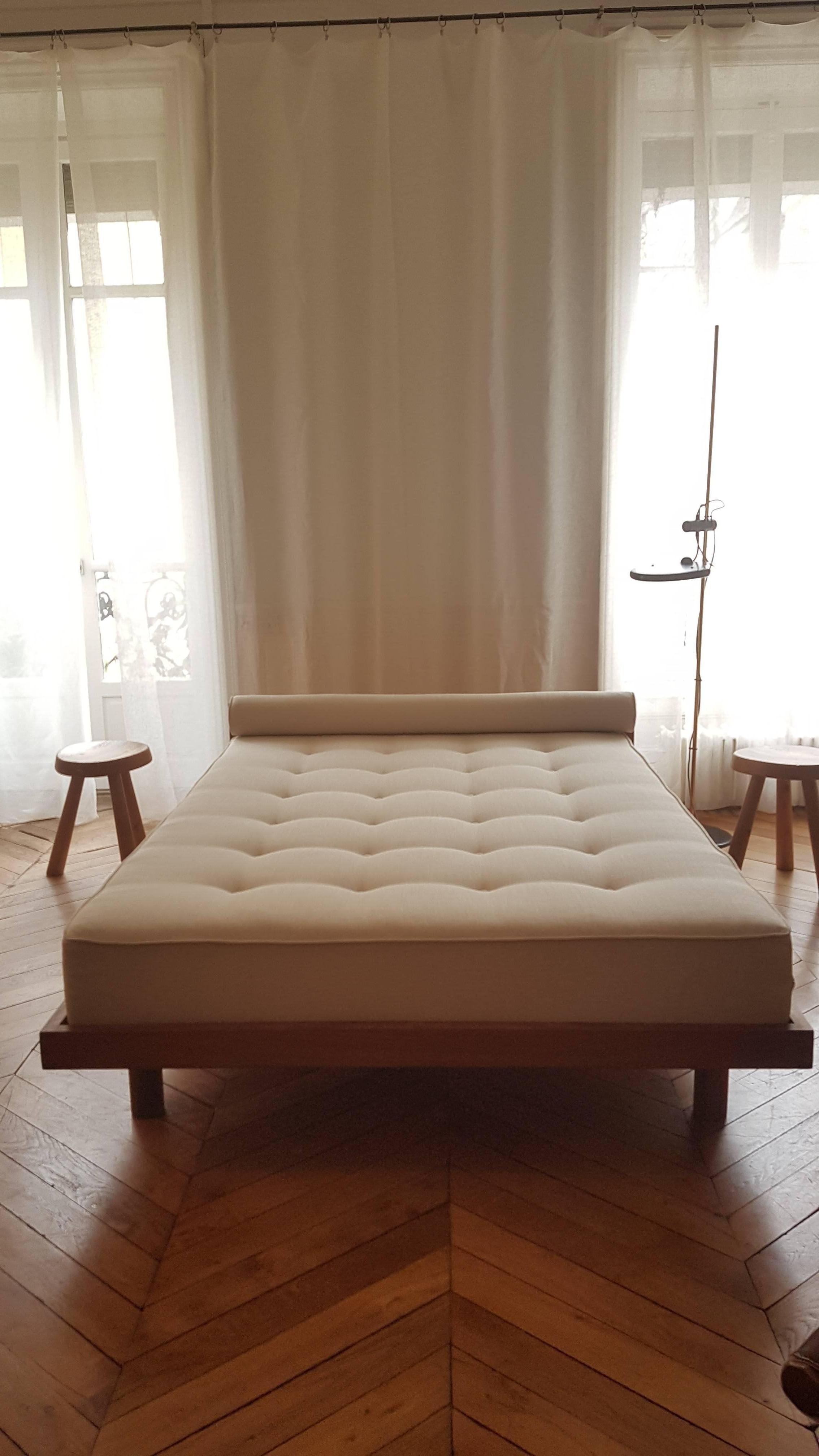Pierre Chapo's L01 J Godot Bed in French Elm from 1972 2