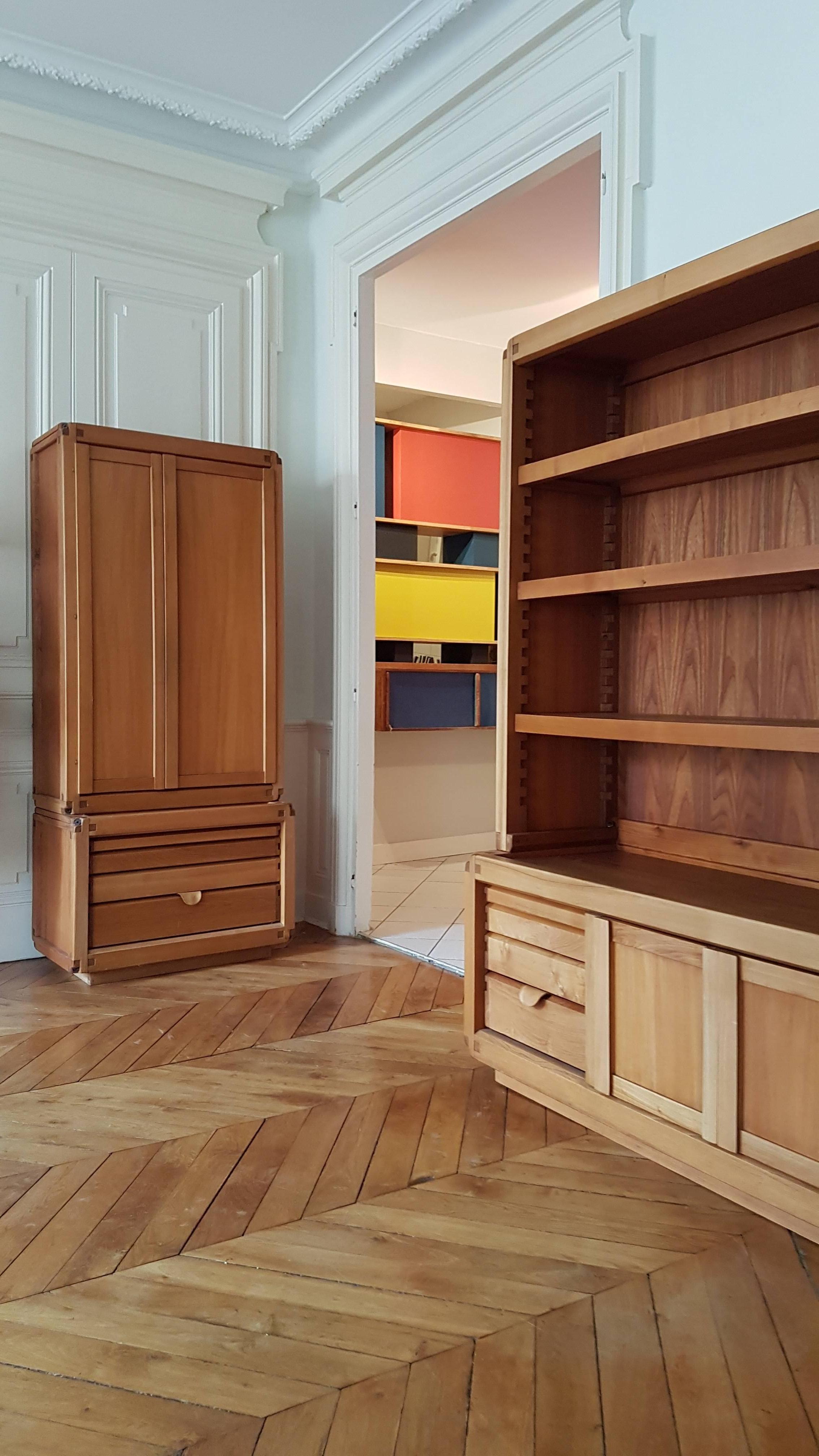 Bookcase Cabinet De Pierre Chapo in French Elm from 1970 In Excellent Condition In Lyon, FR