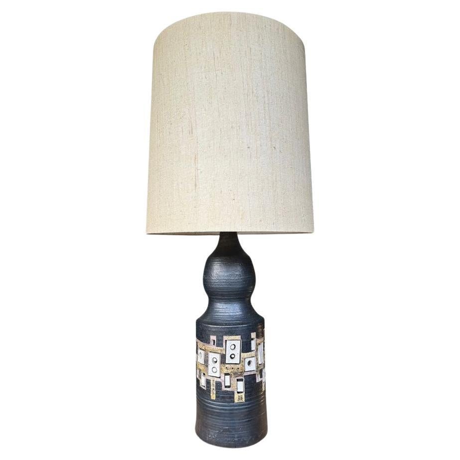 Una lampada in ceramica molto grande degli anni '60 dell'eccezionale ceramista francese Georges Pelletier