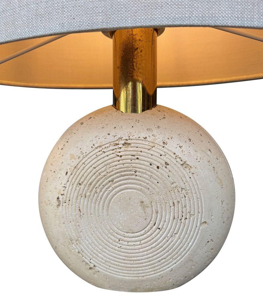 Late 20th Century A pair of circular Italian 1970s travertine and brass lamps by Fratelli Manelli For Sale