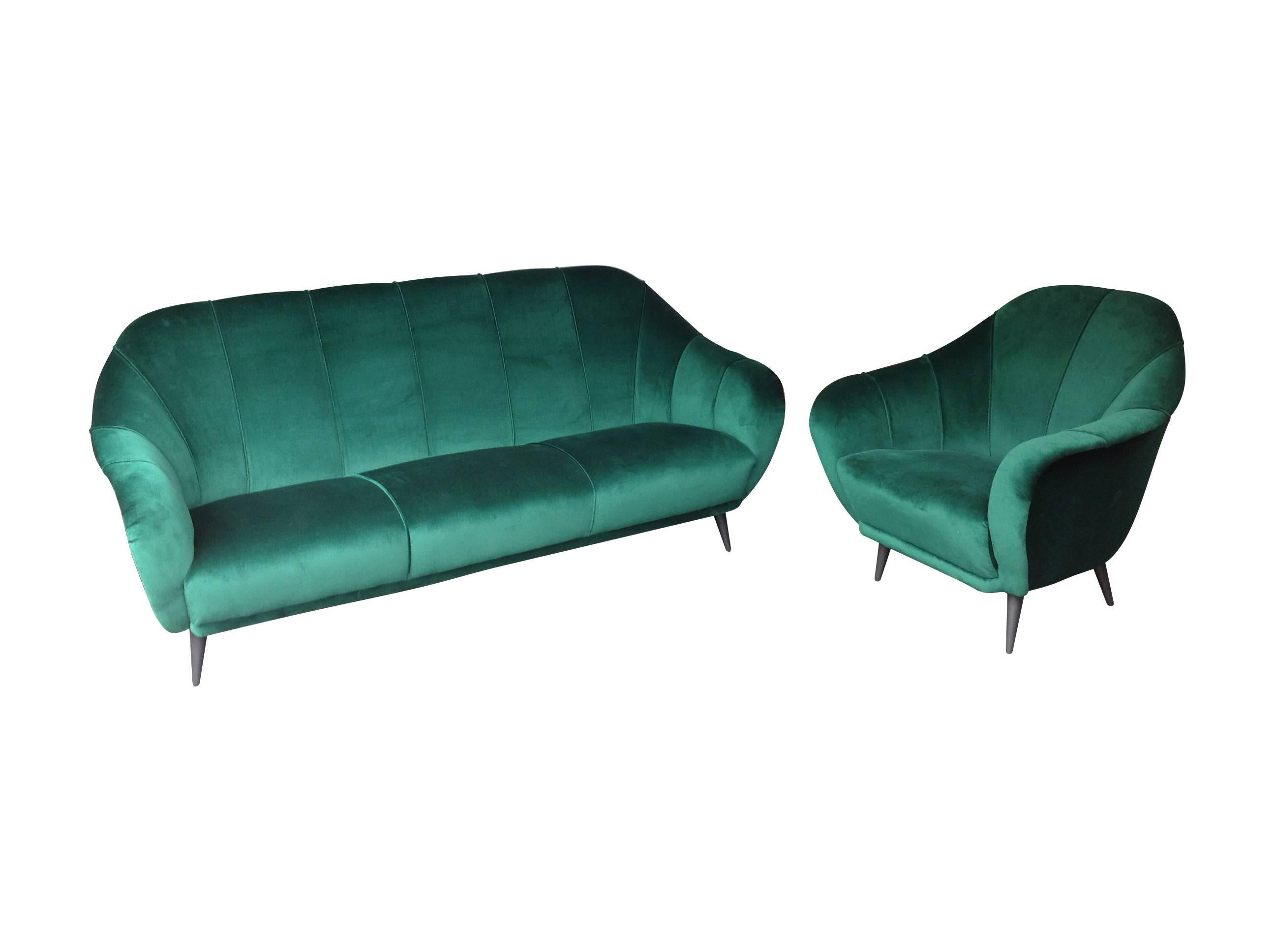 Mid-20th Century Italian Emerald Green Velvet Sofa
