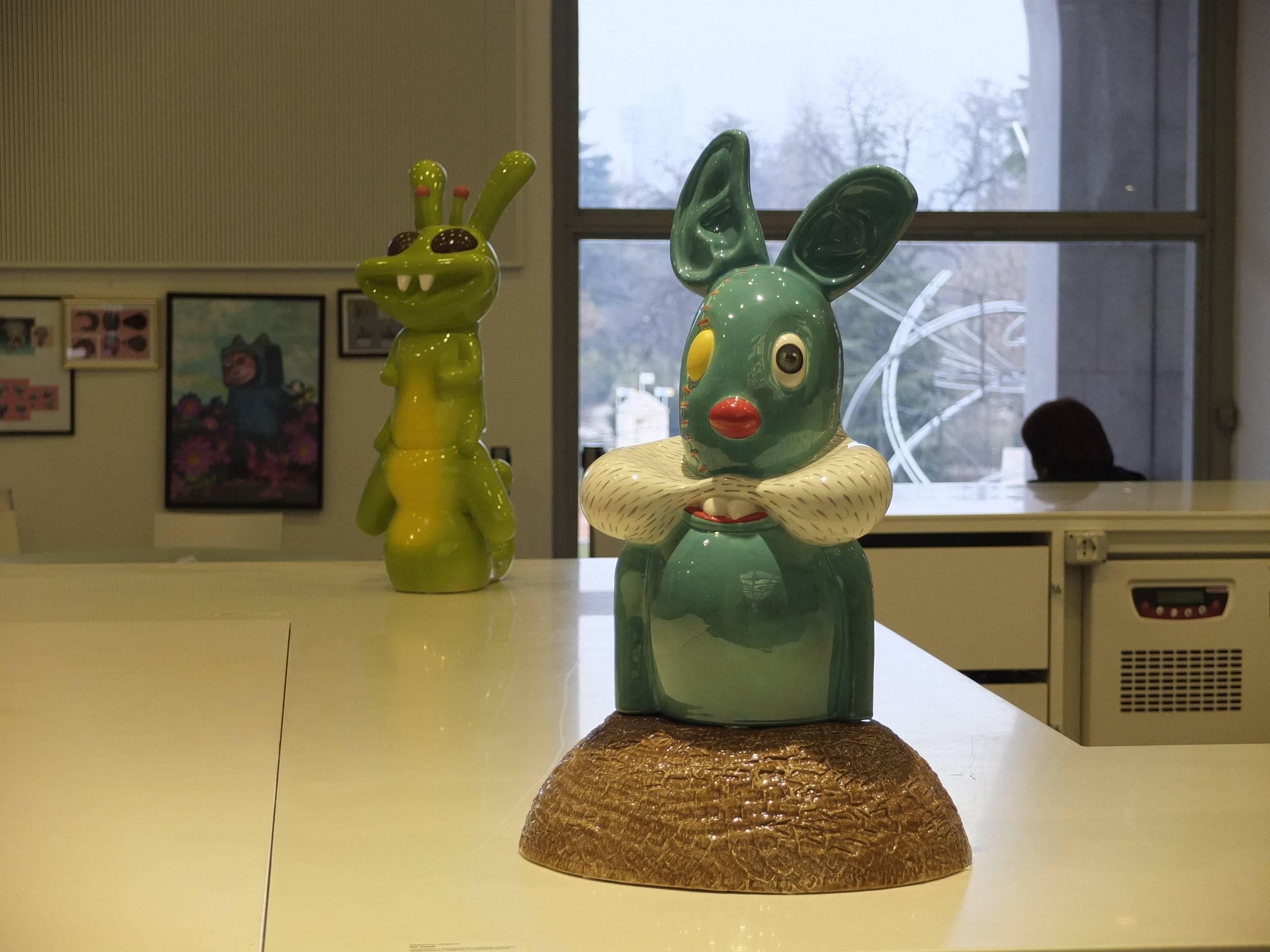 Escultura de cerámica de edición limitada que forma parte de 