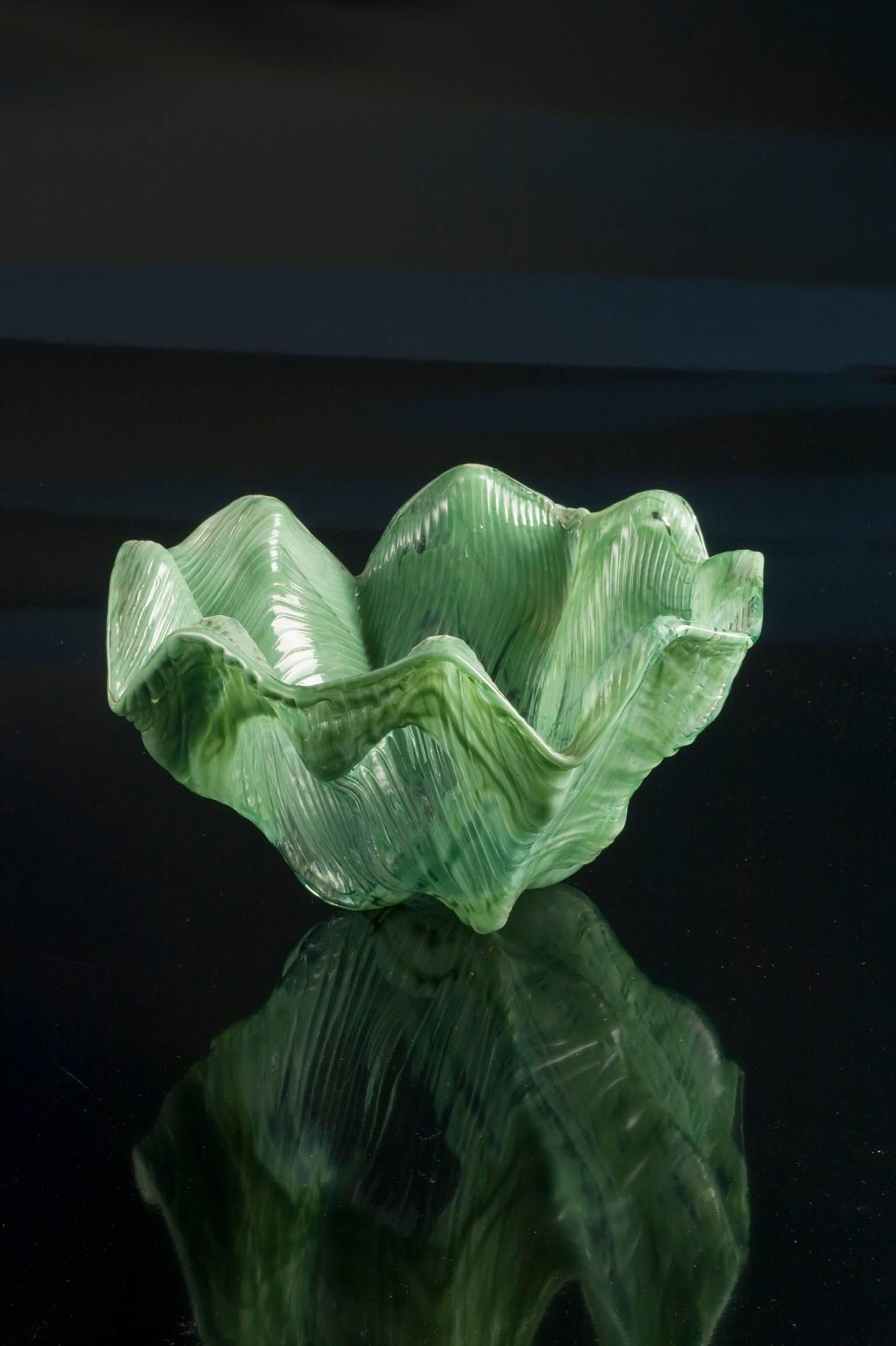 Vaso in vetro di Murano modello Ninfea di Toni Zuccheri per Venini. In condizioni ottime in vendita a Milan, Italy