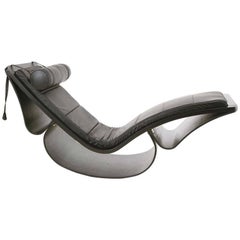 Oscar Niemeyer Chaise Lounge Model Rio  Prod. Fasem, Italy