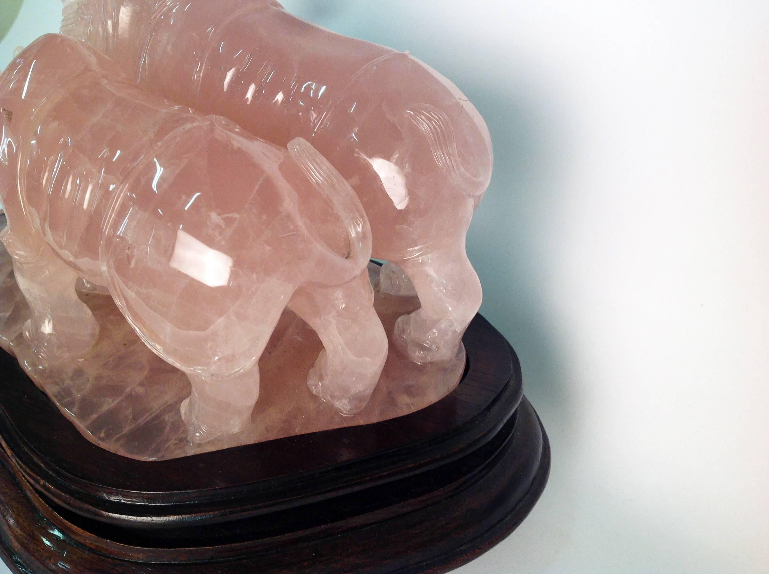 Beautiful Rose Quartz Carved Sculpture In Excellent Condition In Milan, Italy