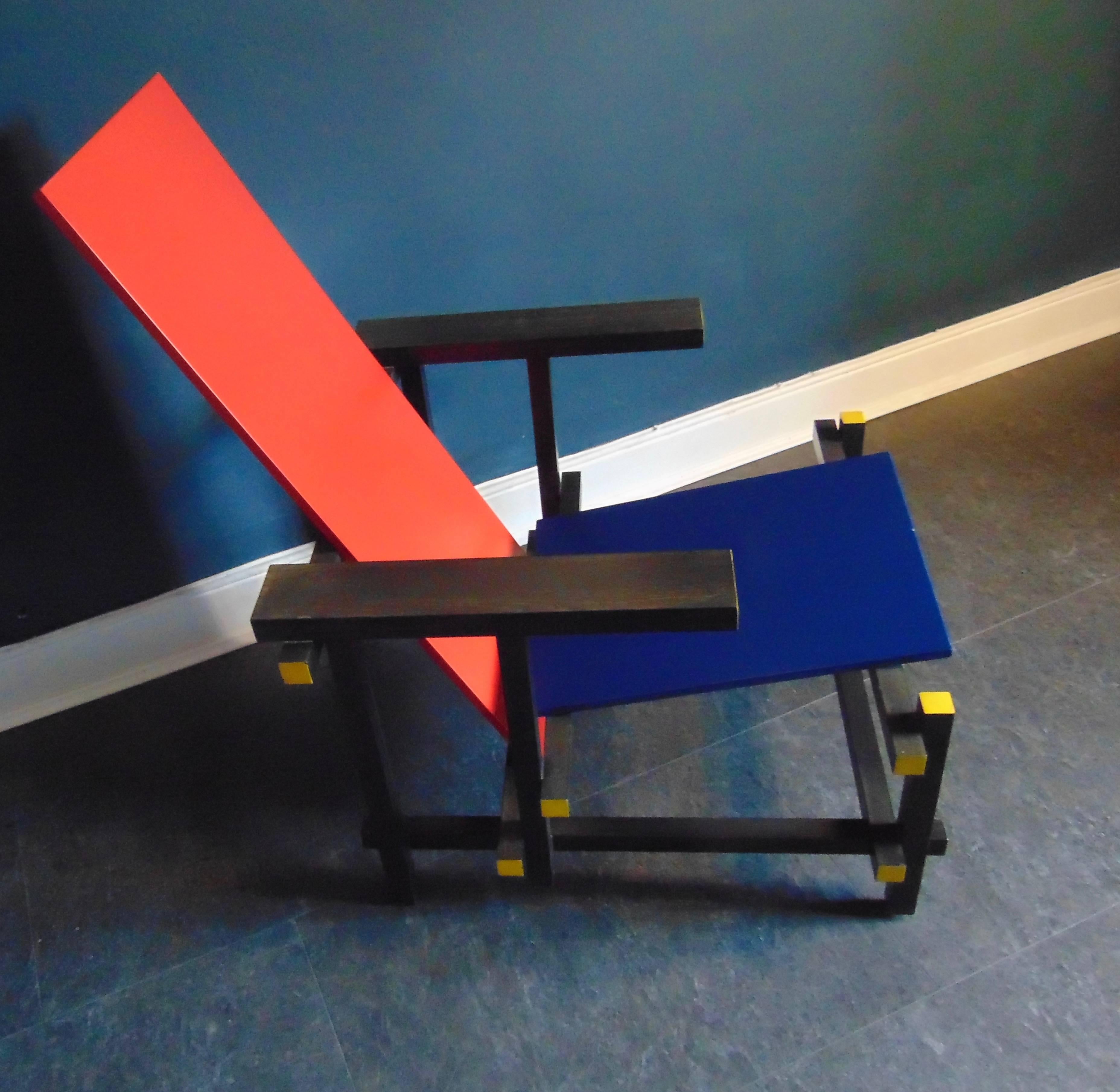 De Stijl Red and Blue Chair by Gerrit Rietveld for Cassina, Vintage, 1970s
