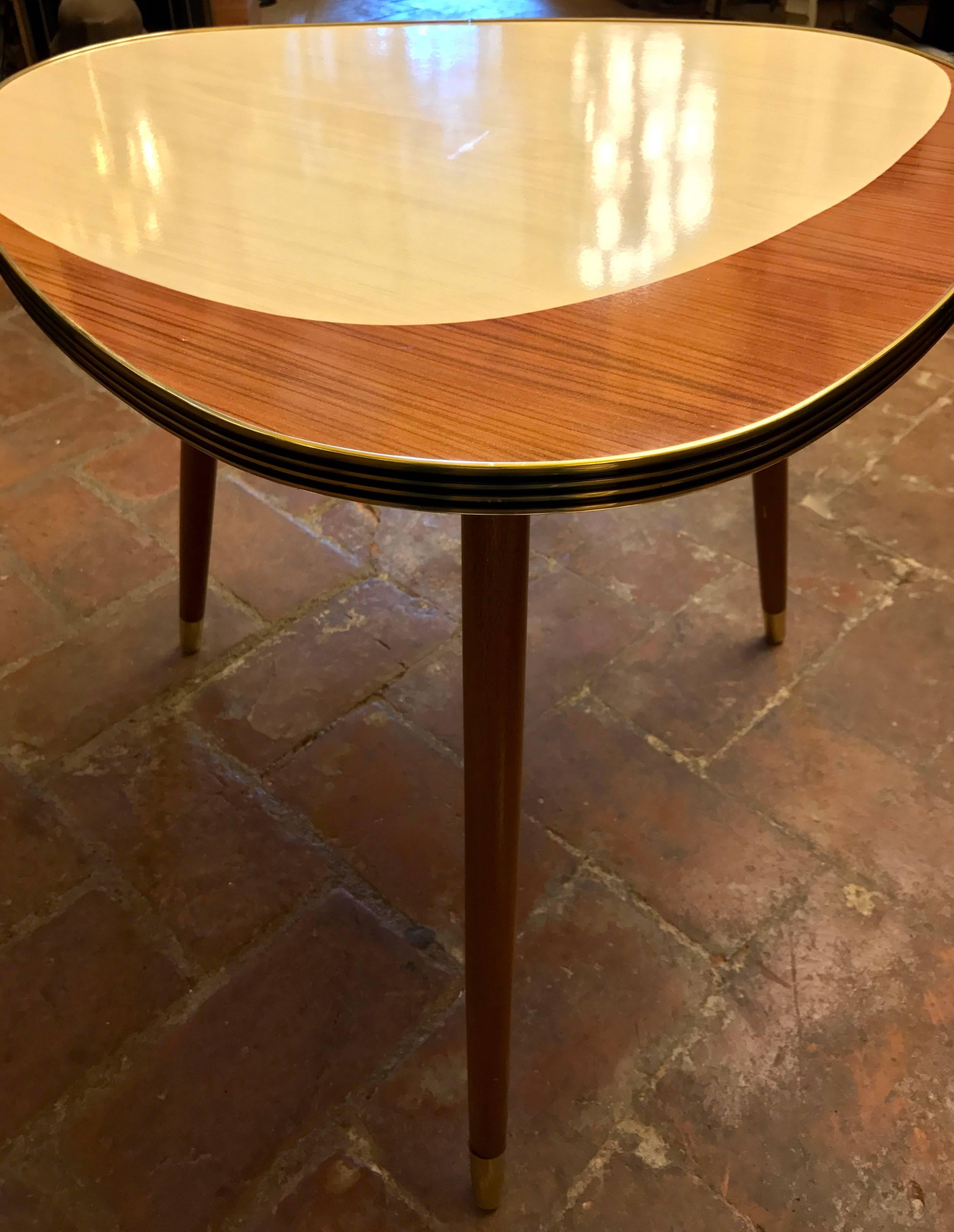 Mid-Century Modern 1950s Italian Side Table w/ Off-white & Brown Top, Three Legs & Brass Detailing