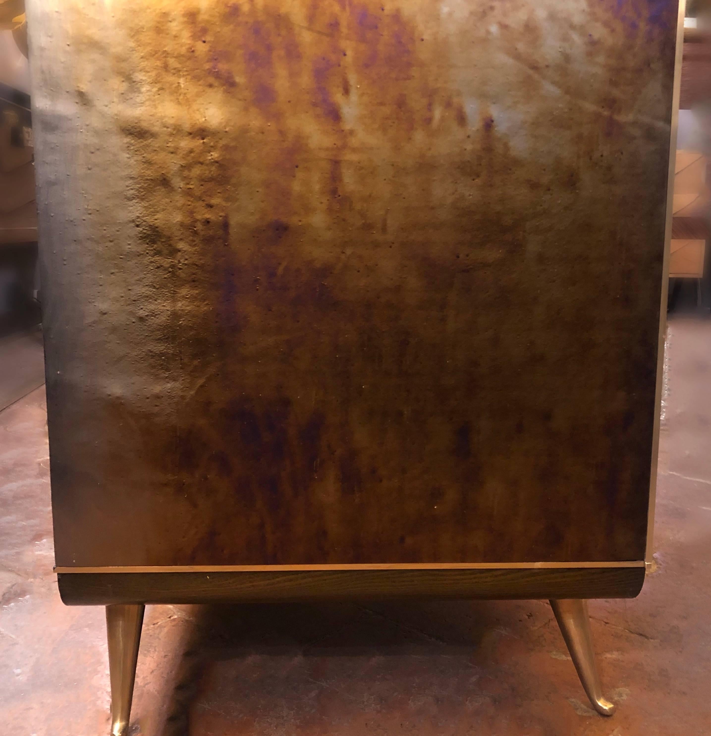 Mid-20th Century Pair of Mid-Century Modern Off-White Leather and Gold Green Glass Side Tables