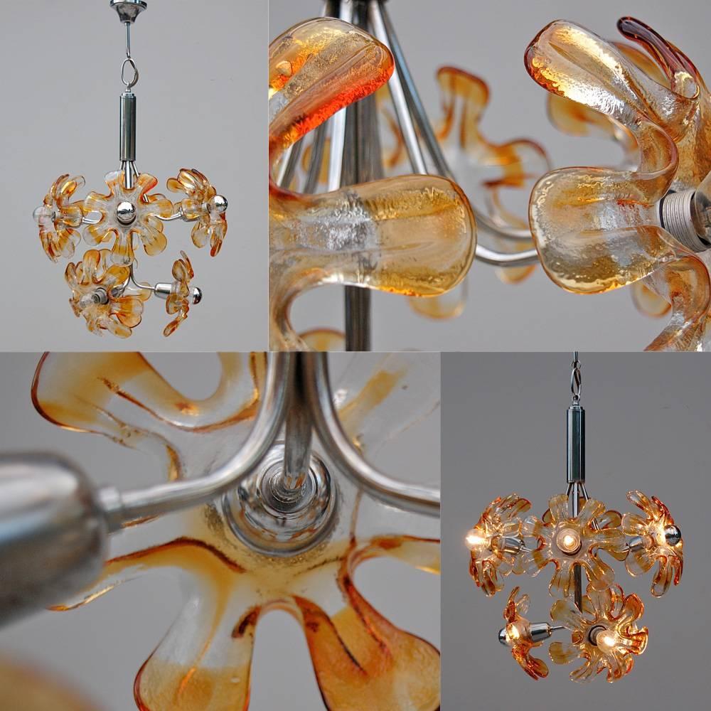 Mid-Century Modern Murano Glass Flower Pendant lamp by Mazzega, Italy circa 1970s For Sale