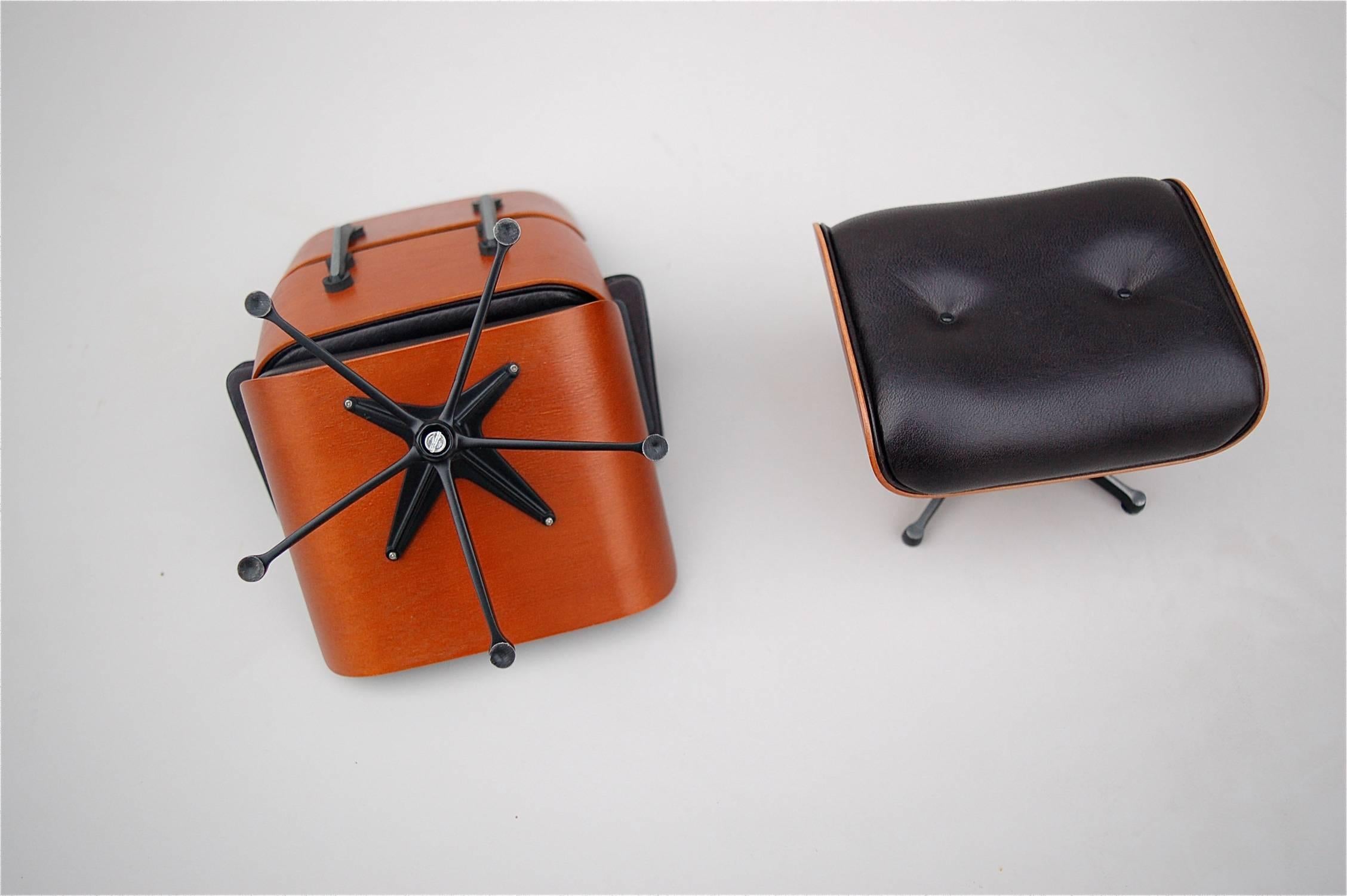 Vitra Miniature Eames Lounge Chair and Ottoman in as New Condition In Excellent Condition In Noorderwijk, BE