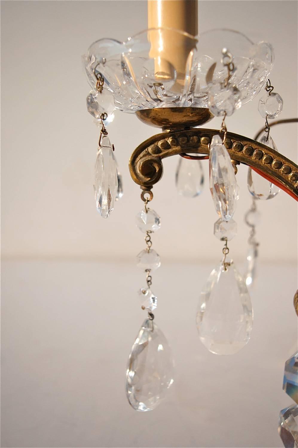 Hollywood Regency Pair of Candlestick Table Lamps with Usual Crystal Detail, 1950s France For Sale