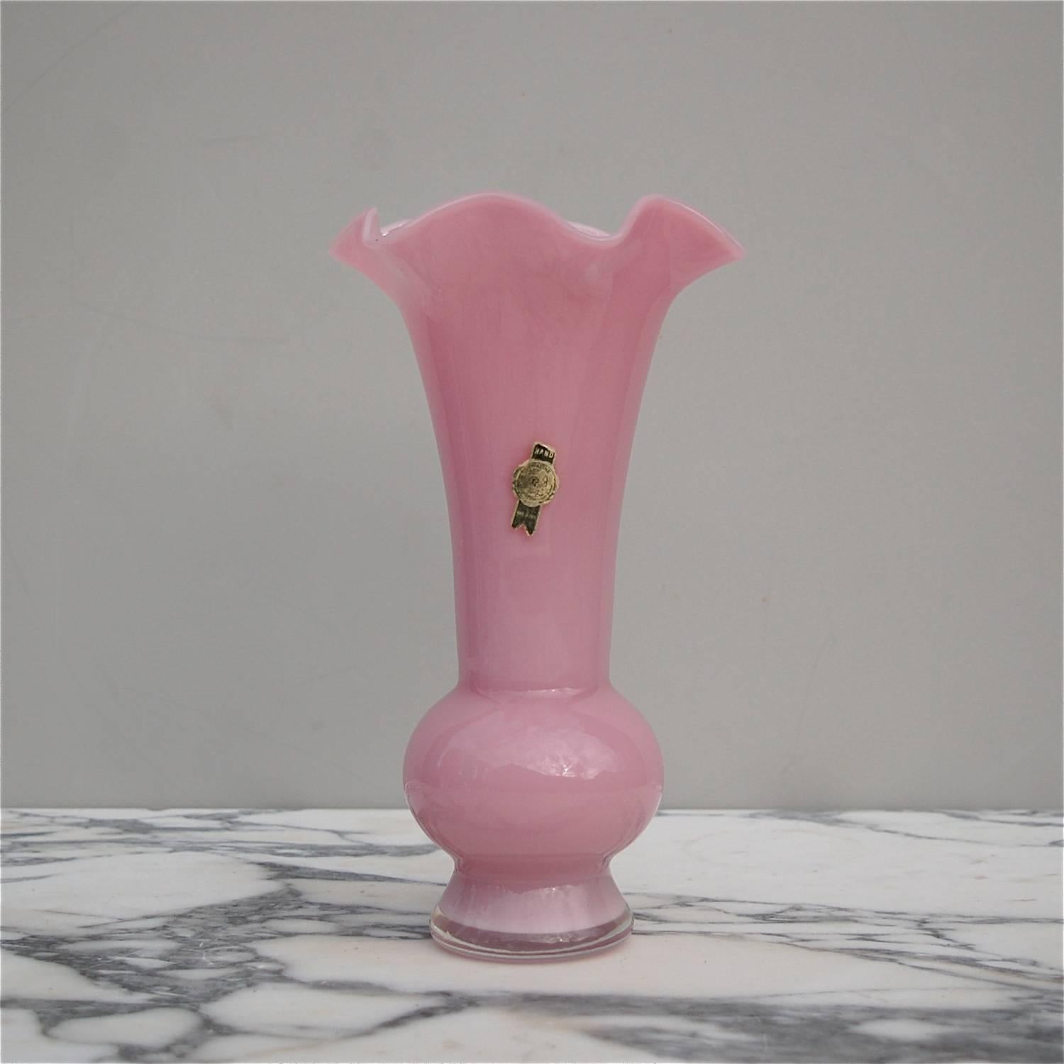 Collection of Five Opaline and Murano Glass Vases, Italy, circa 1950s In Excellent Condition For Sale In Noorderwijk, BE