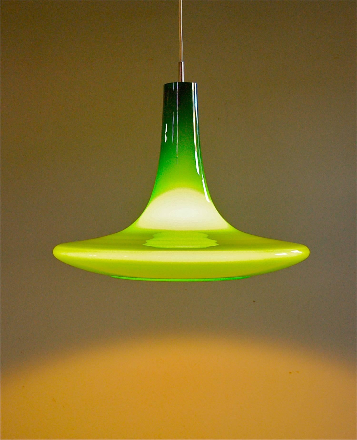 Late 20th Century Green Trumpet Shaped Murano Glass Pendant Lamp, Peill and Putzler, 1970s