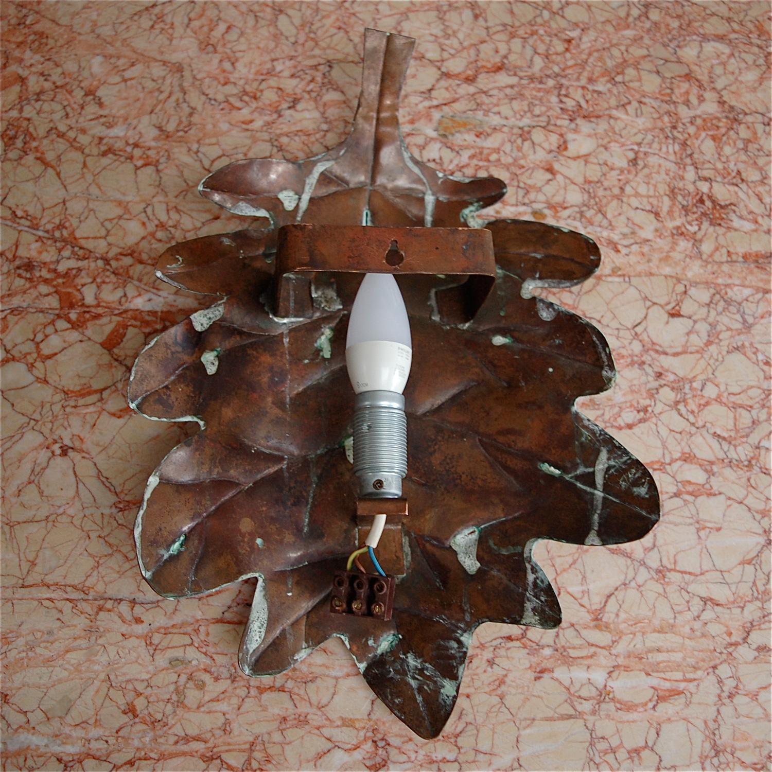 20th Century Handcrafted Copper Wall Light in Shape of Leaf, 1970s, Germany For Sale