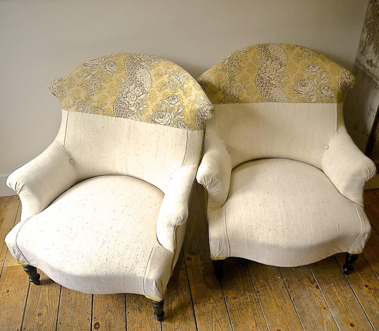 Pair of 19th Century French Antique Napoleon III Armchairs in Rose Print Linen In Good Condition In London, GB