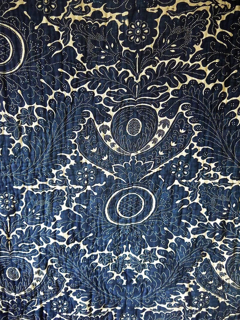 18th Century, French Antique Indigo Resist Toile de Rouen Block Printed Quilt In Good Condition In London, GB