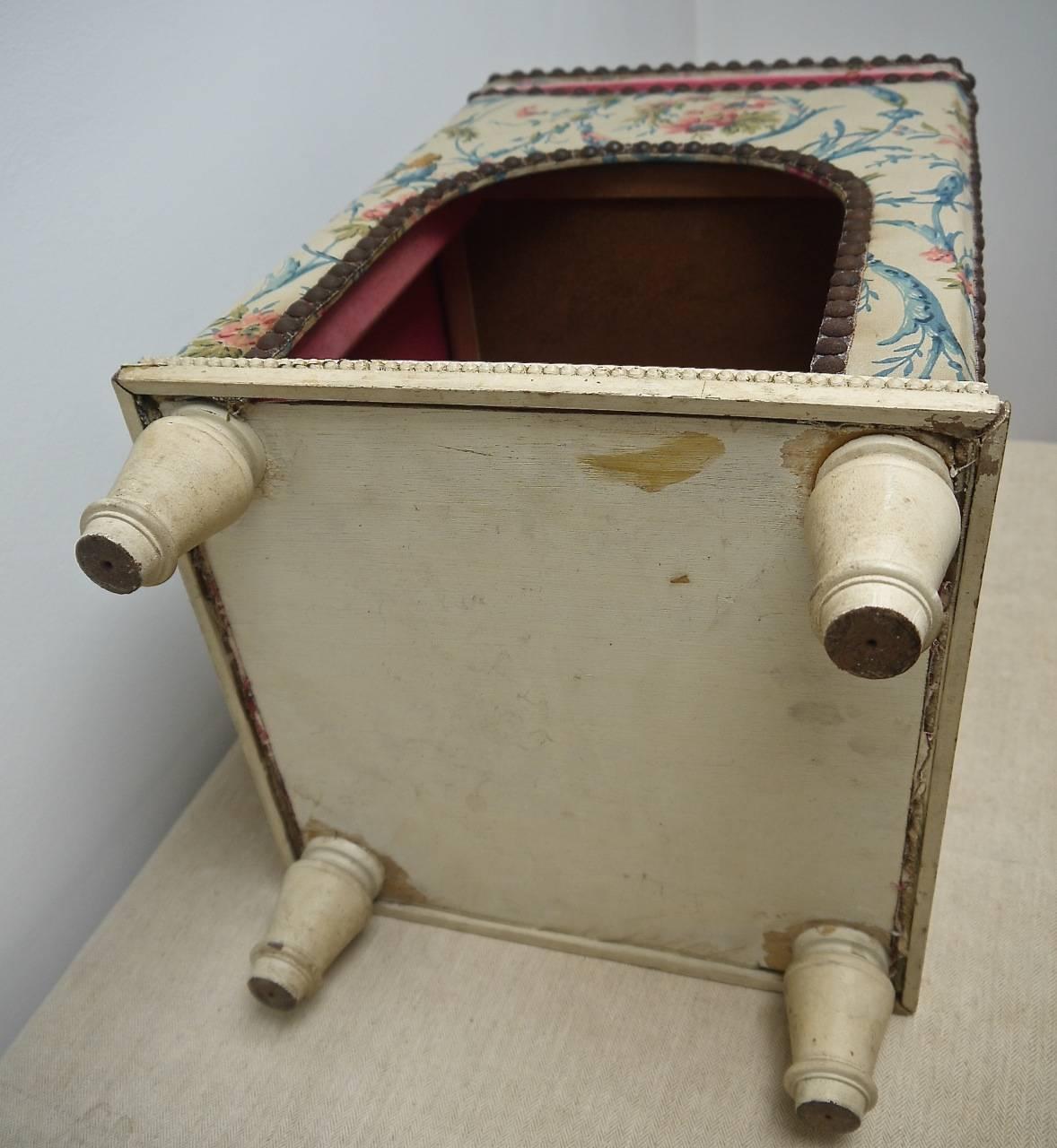 Late 19th Century French Antique Upholstered Dogs Bed 2