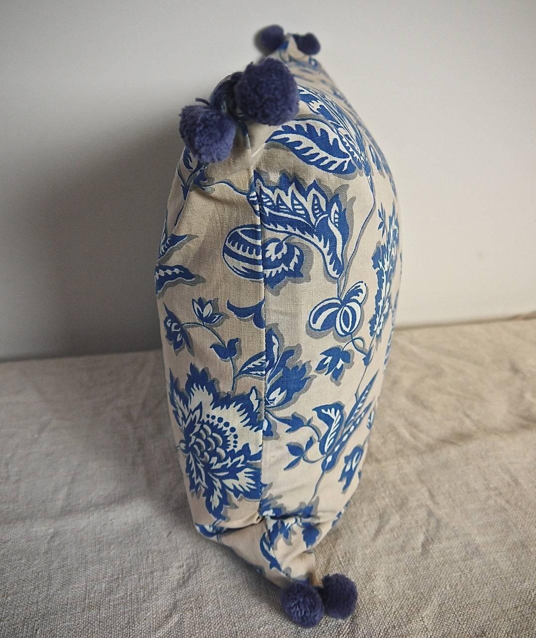 French Printed Cotton Blue and White Floral Pillow, circa 1930s In Good Condition For Sale In London, GB