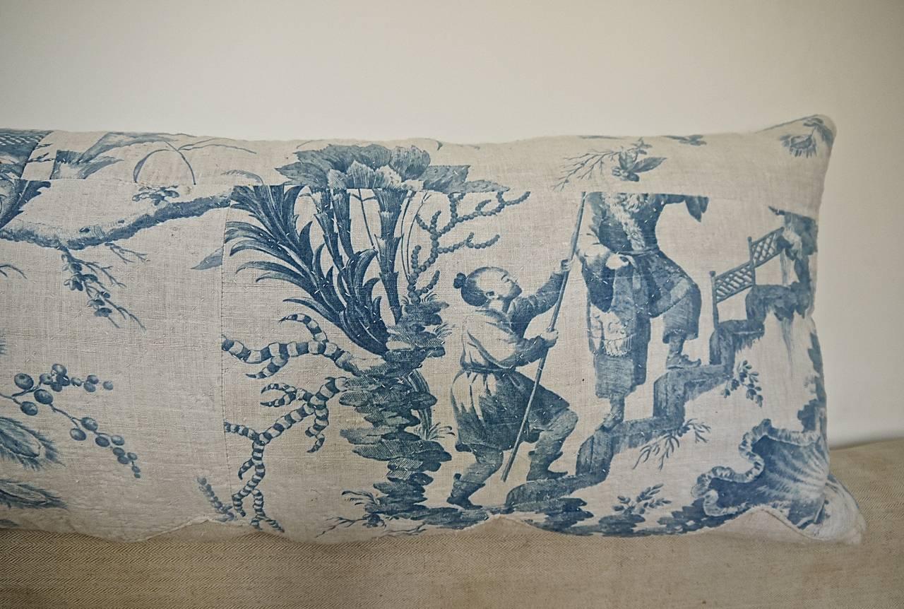 18th Century French Antique Chinoiserie Toile Blue and White pillow In Good Condition In London, GB