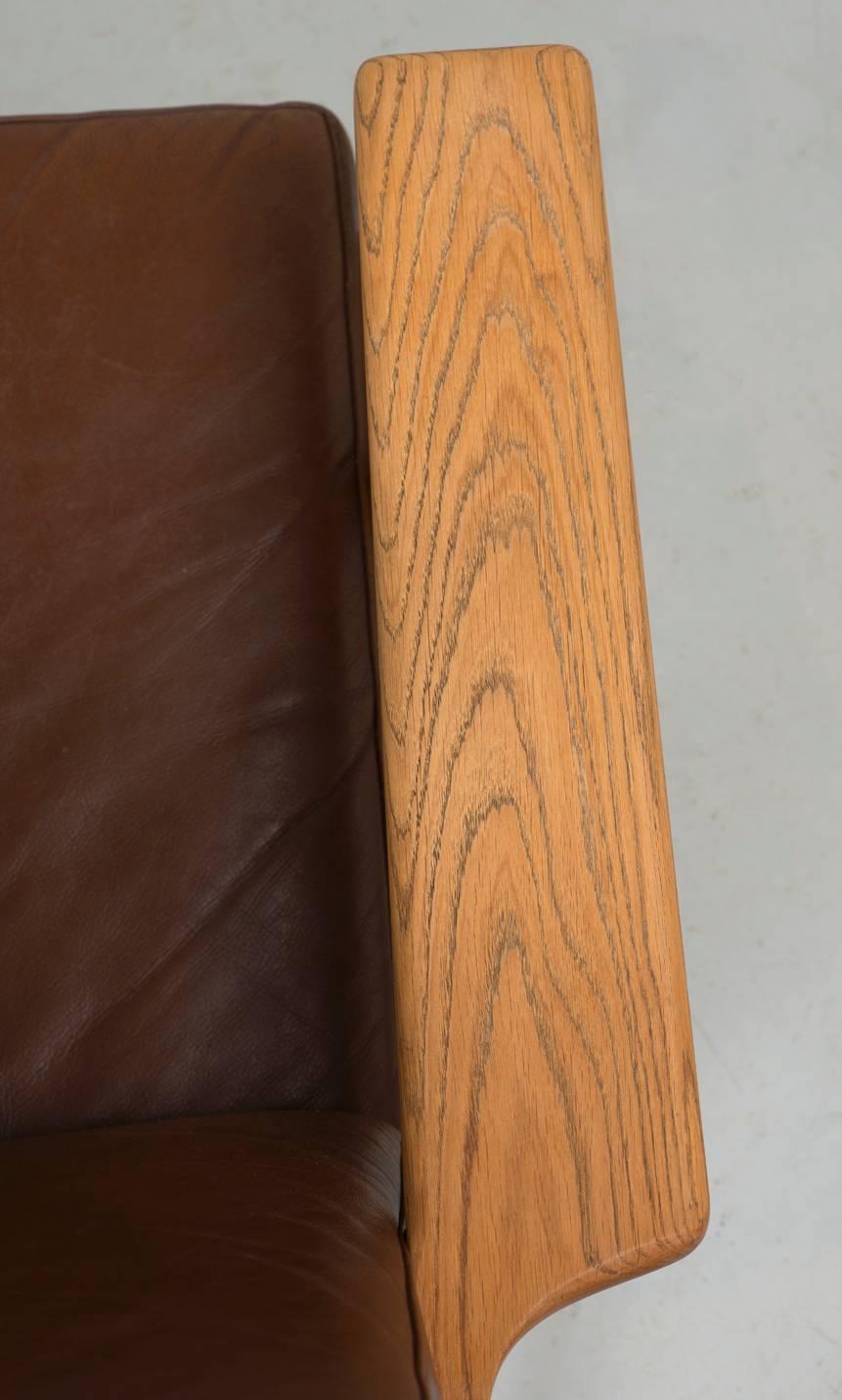 Mid-Century Modern Hans Wegner GE290 Sofa in Oak and Leather
