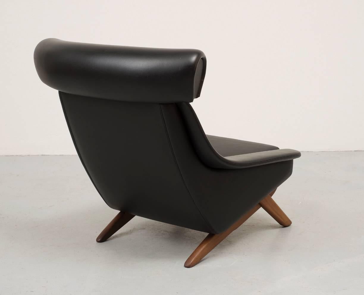 Mid-Century Modern Lounge Chair by Illum Wikkelsø