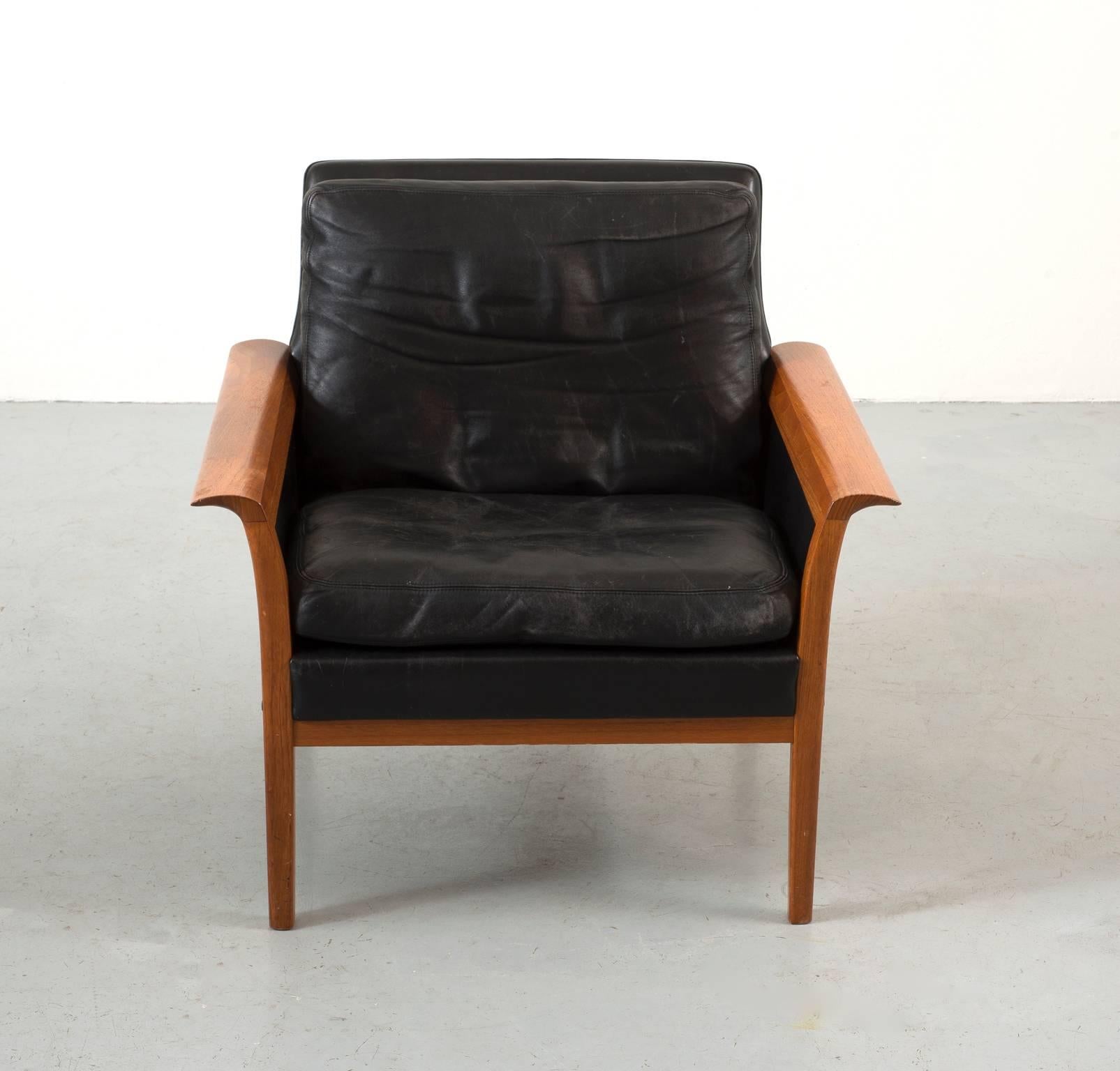 Teak and leather lounge chair by Hans Olsen, Denmark, 1960s.