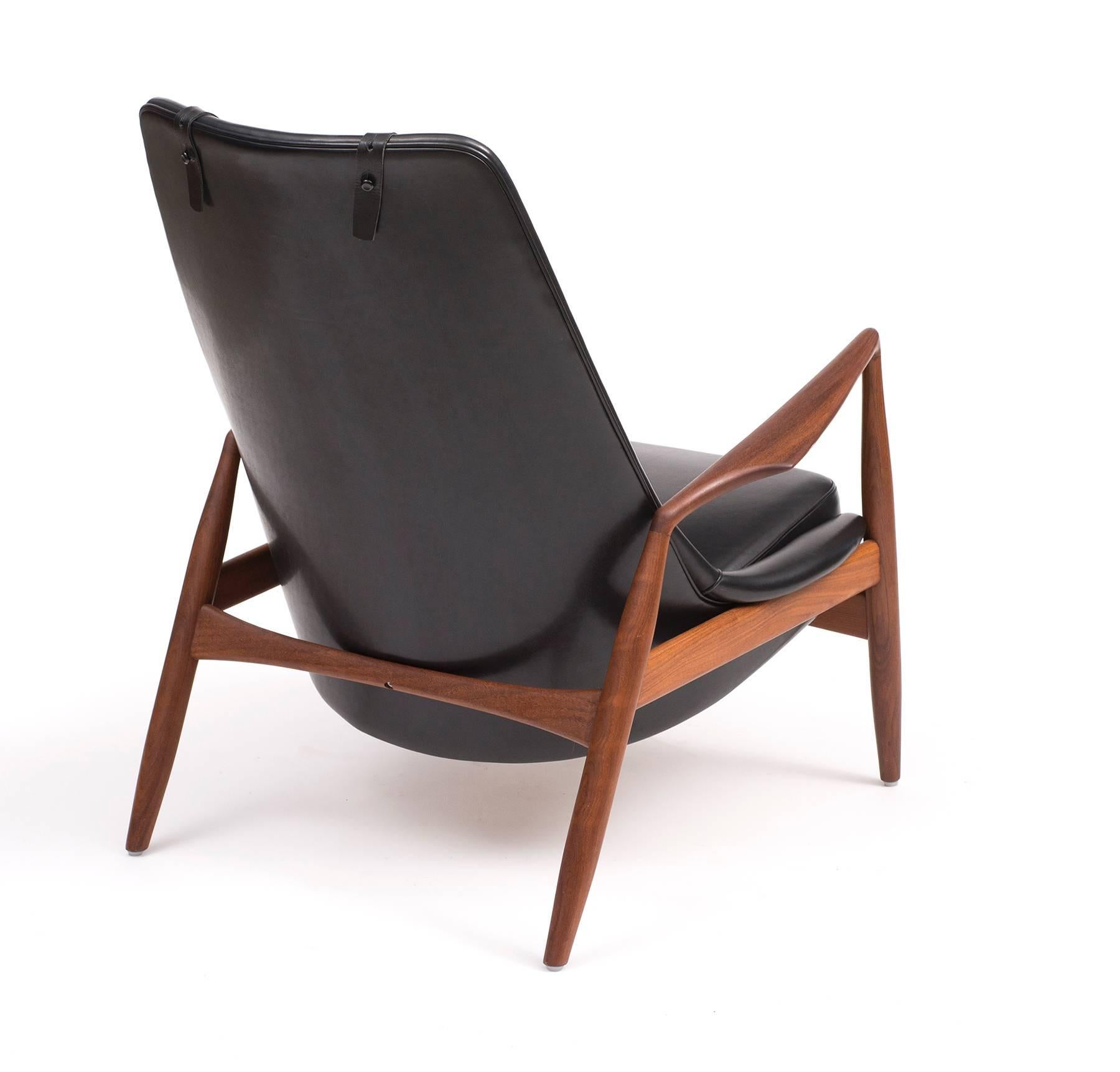 Scandinavian Modern Ib Kofod-Larsen High Back Seal Chair in Teak and Black Leather for OPE, 1960s For Sale