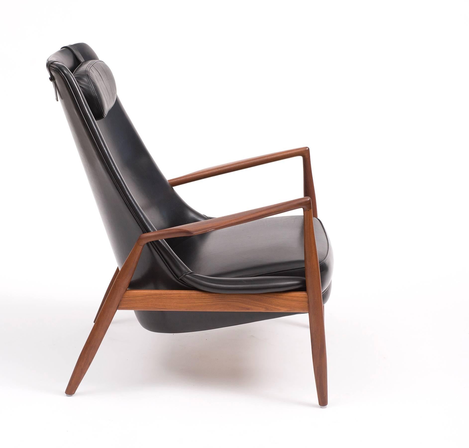 A fine example of the seal (Sålen) chair, model 800, in teak and black leather for OPE, Sweden, 1960s. High back version in excellent condition.

Retailed by Illums Bolighus, with retailer's metal plaque.