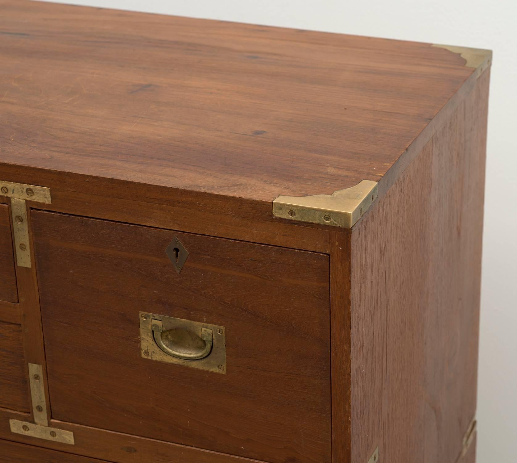 English Campaign Chest in Mahogany with Brass Hardware, Late 19th Century In Good Condition In Sylacauga, AL