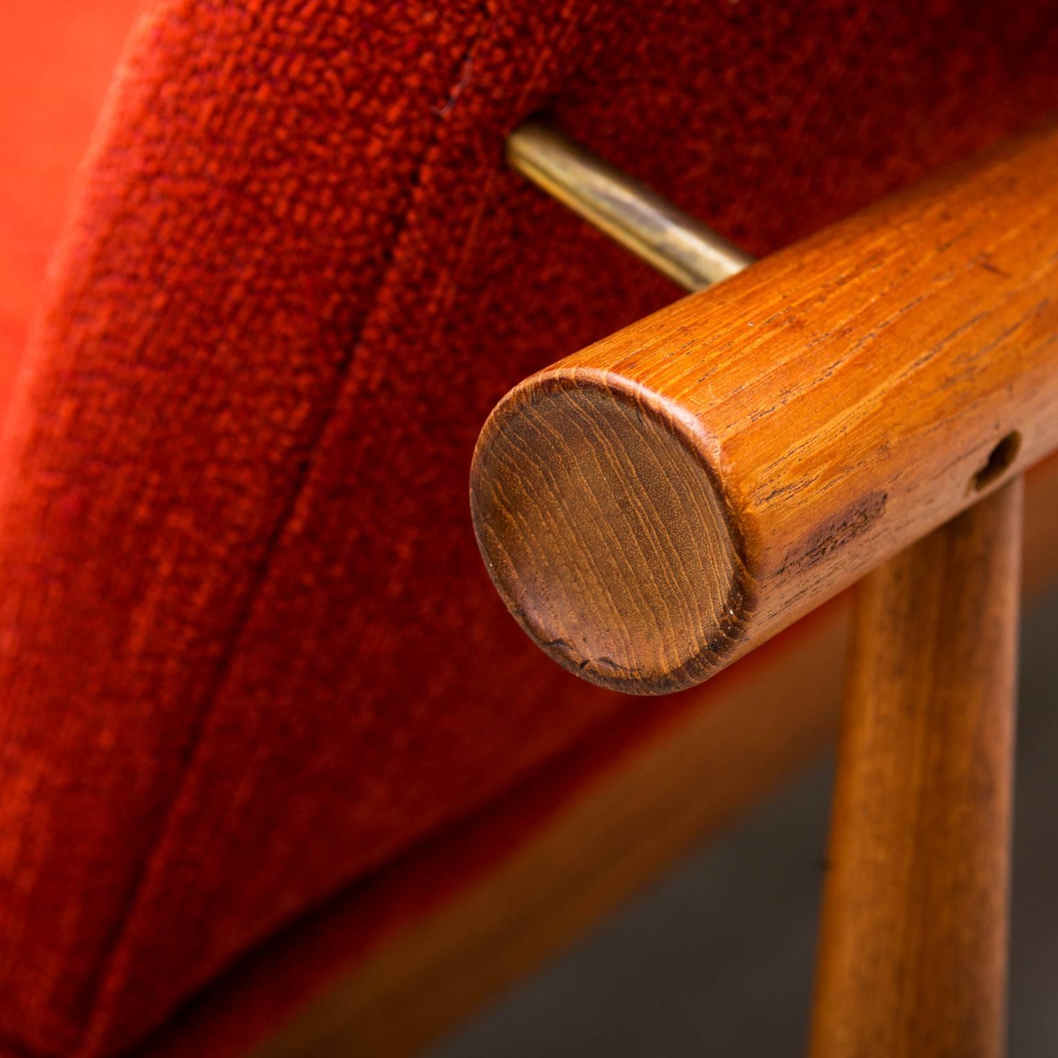 Mid-20th Century Finn Juhl Model 137 Japan Sofa in Teak and Tomato Red Wool, Denmark, 1950s
