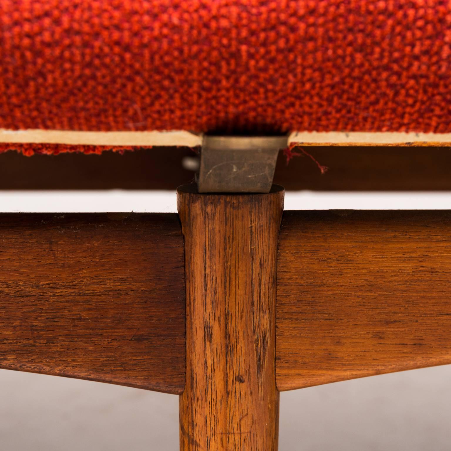 Finn Juhl Model 137 Japan Sofa in Teak and Tomato Red Wool, Denmark, 1950s 2