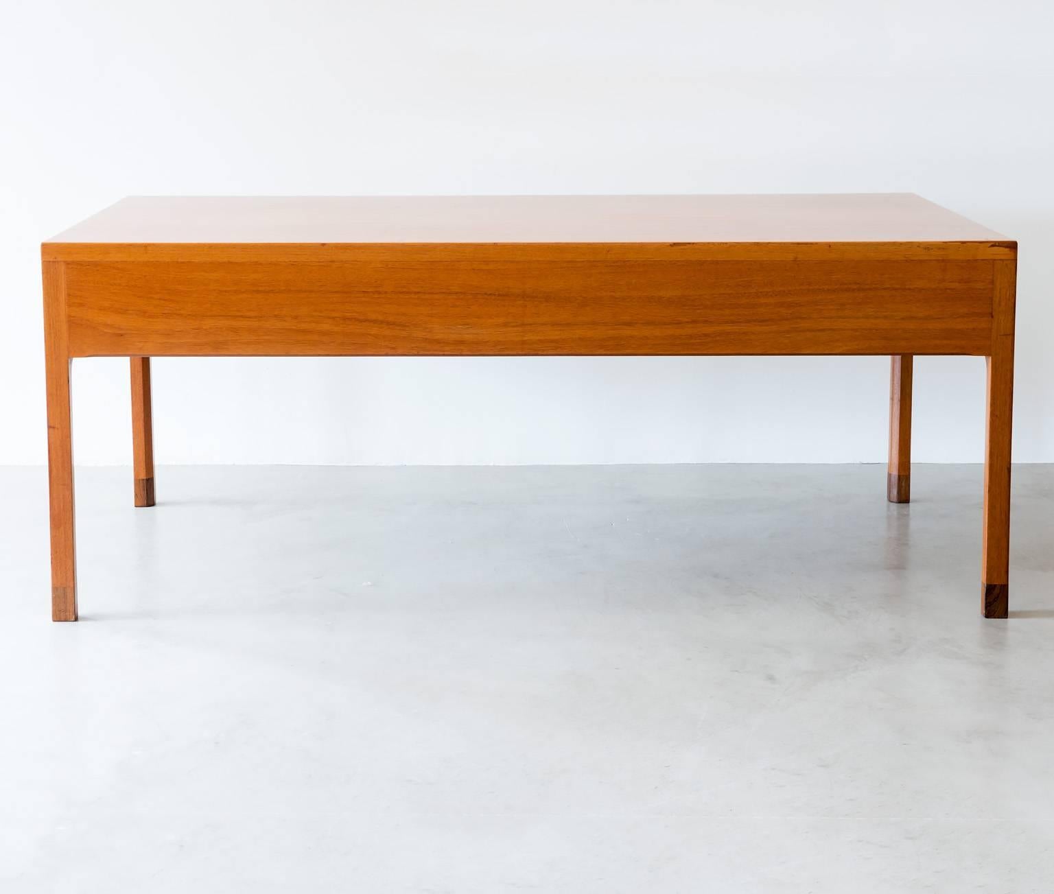 Danish Elegant Desk by Ejner Larsen and Aksel Bender Madsen in Mahogany and Rosewood