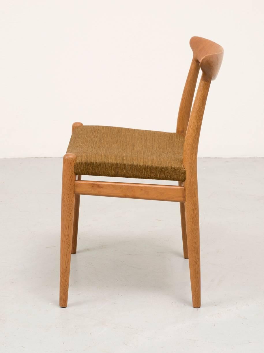 Danish Set of Eight Dining Chairs Model W2 in Teak by Hans Wegner