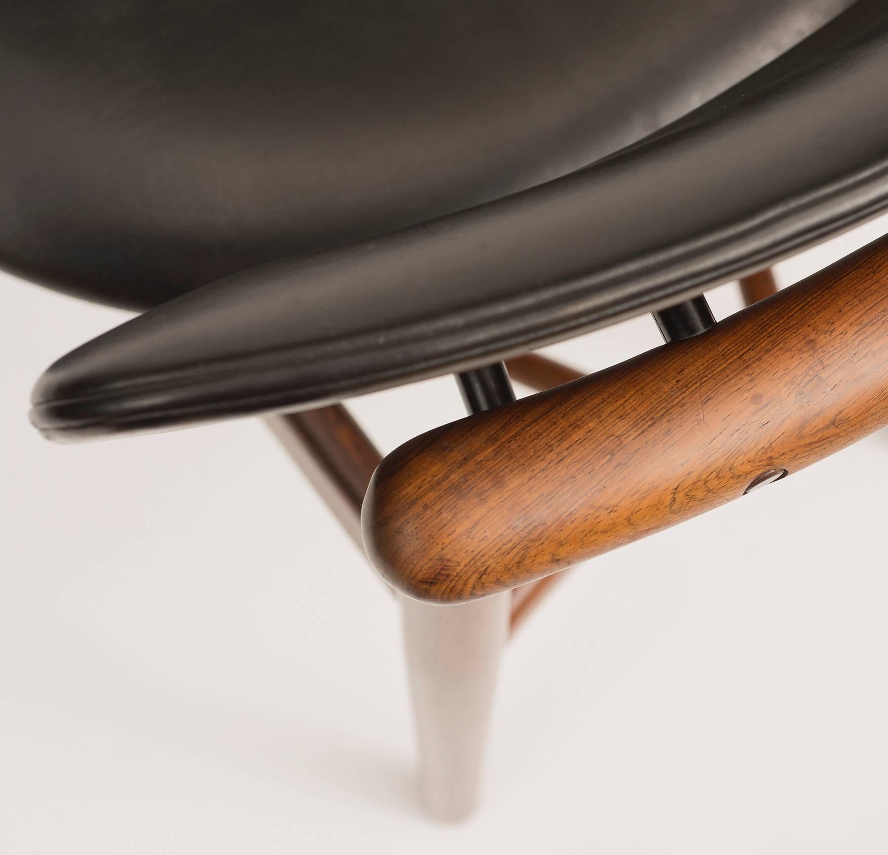 Set of Four Finn Juhl NV55 Dining Chairs in Rosewood and Black Leather, 1950s 2