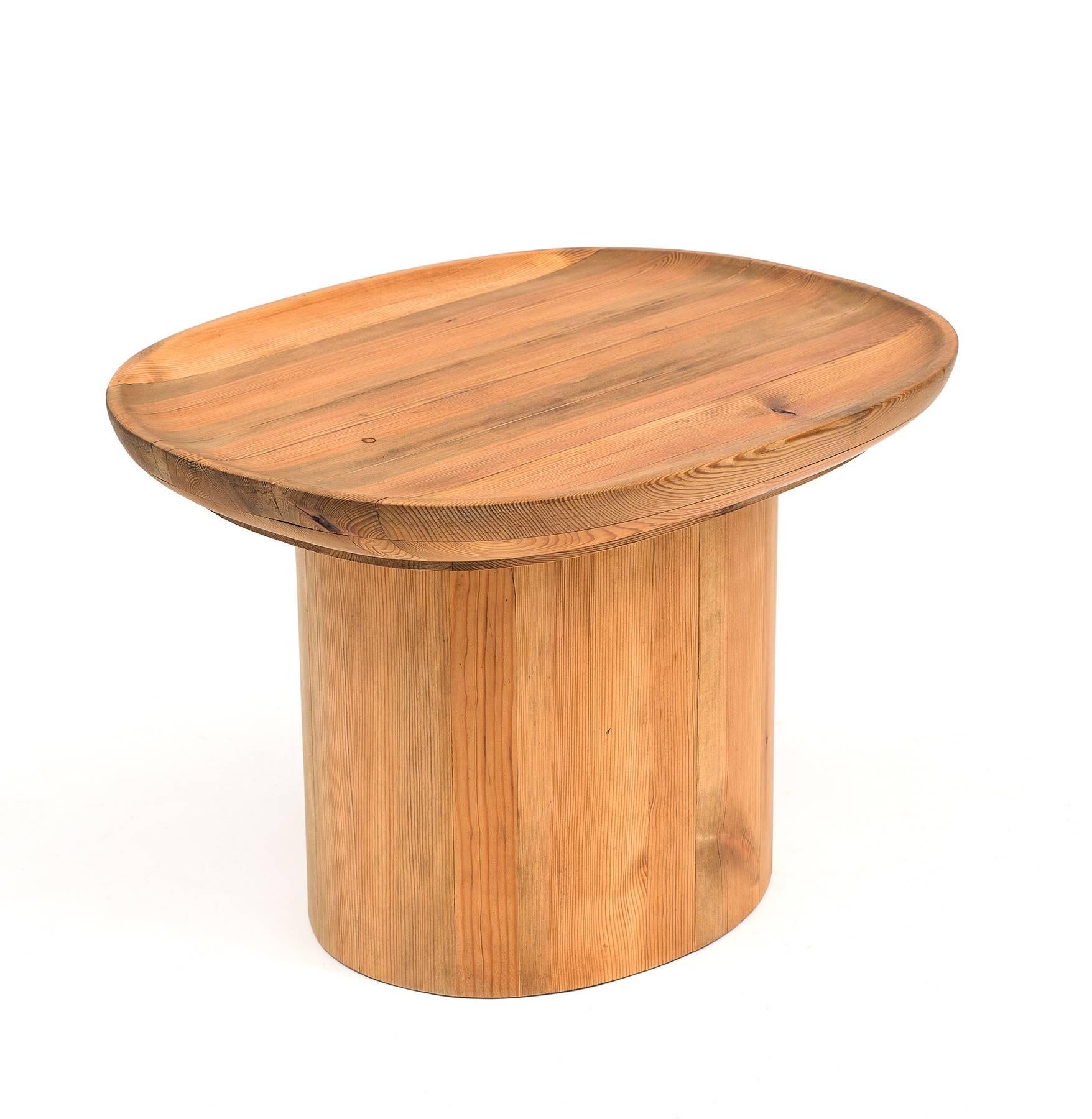 An Utö table by Axel Einar Hjorth in solid pine for Nordiska Kompaniet, 1932.